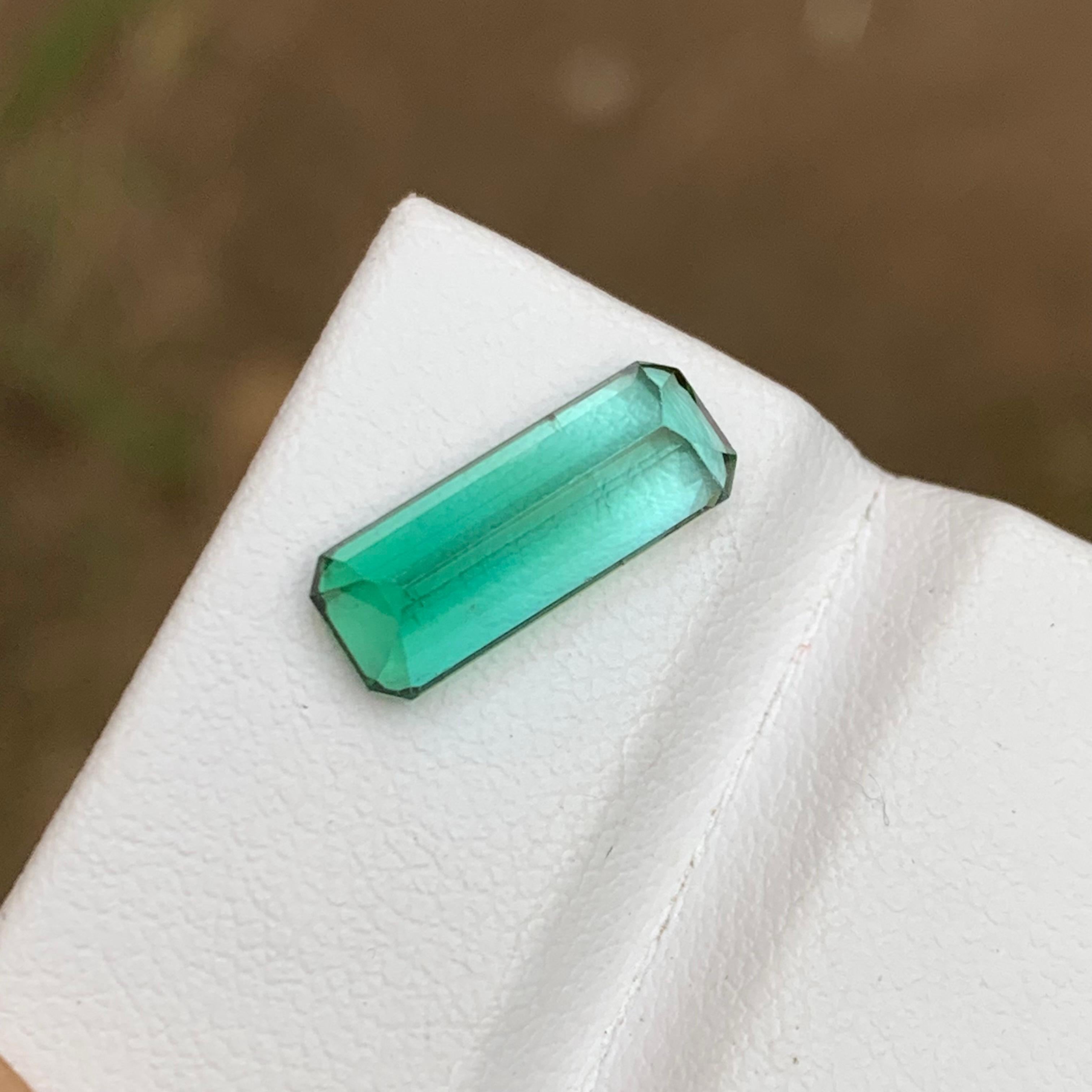 Rare Neon Bluish Green Bicolor Tourmaline Gemstone 3.25 Ct Step Emerald Cut Afg In New Condition For Sale In Peshawar, PK