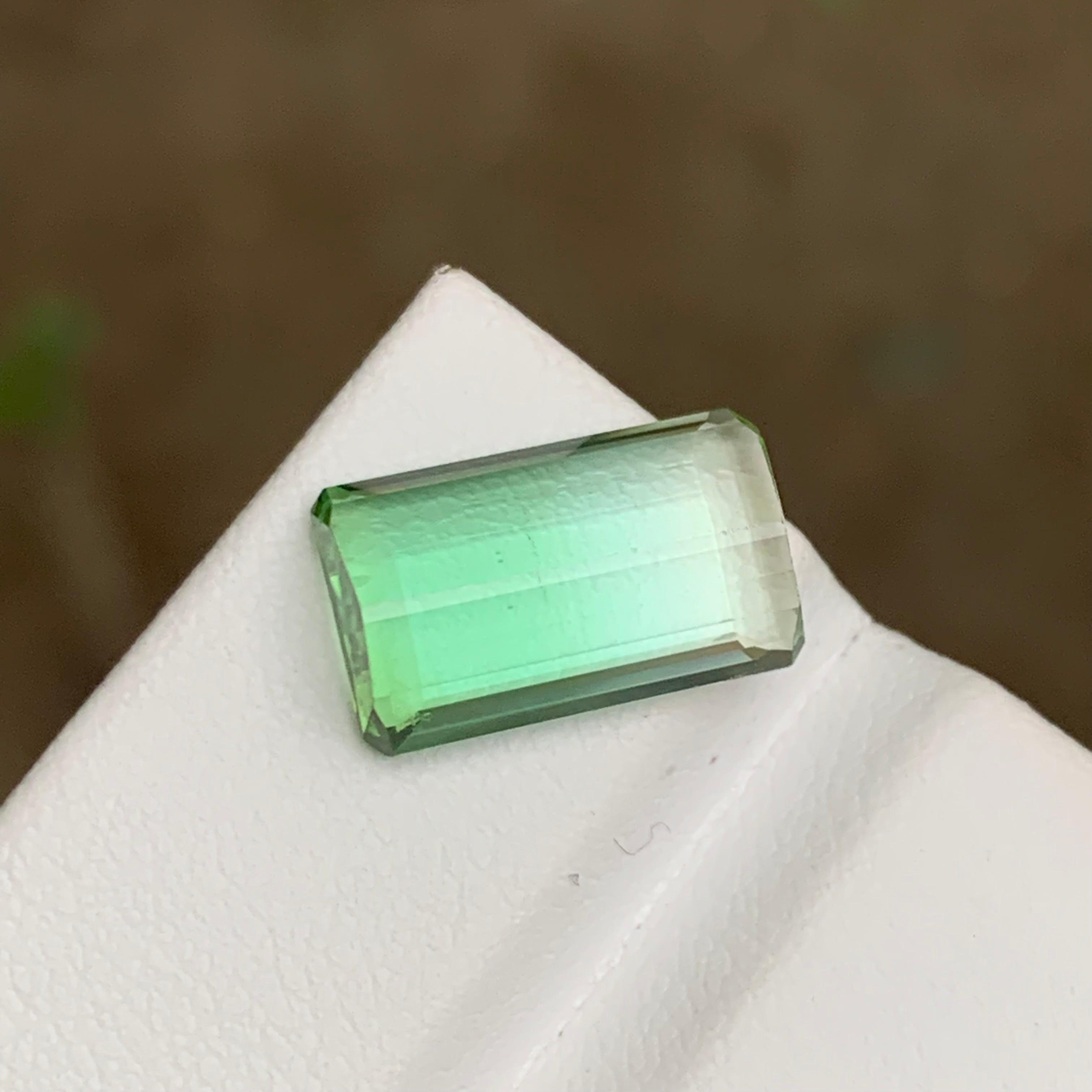 Rare Neon Bluish Green Bicolor Tourmaline Gemstone, 5.85 Ct Emerald Cut-Jewelry  In New Condition For Sale In Peshawar, PK
