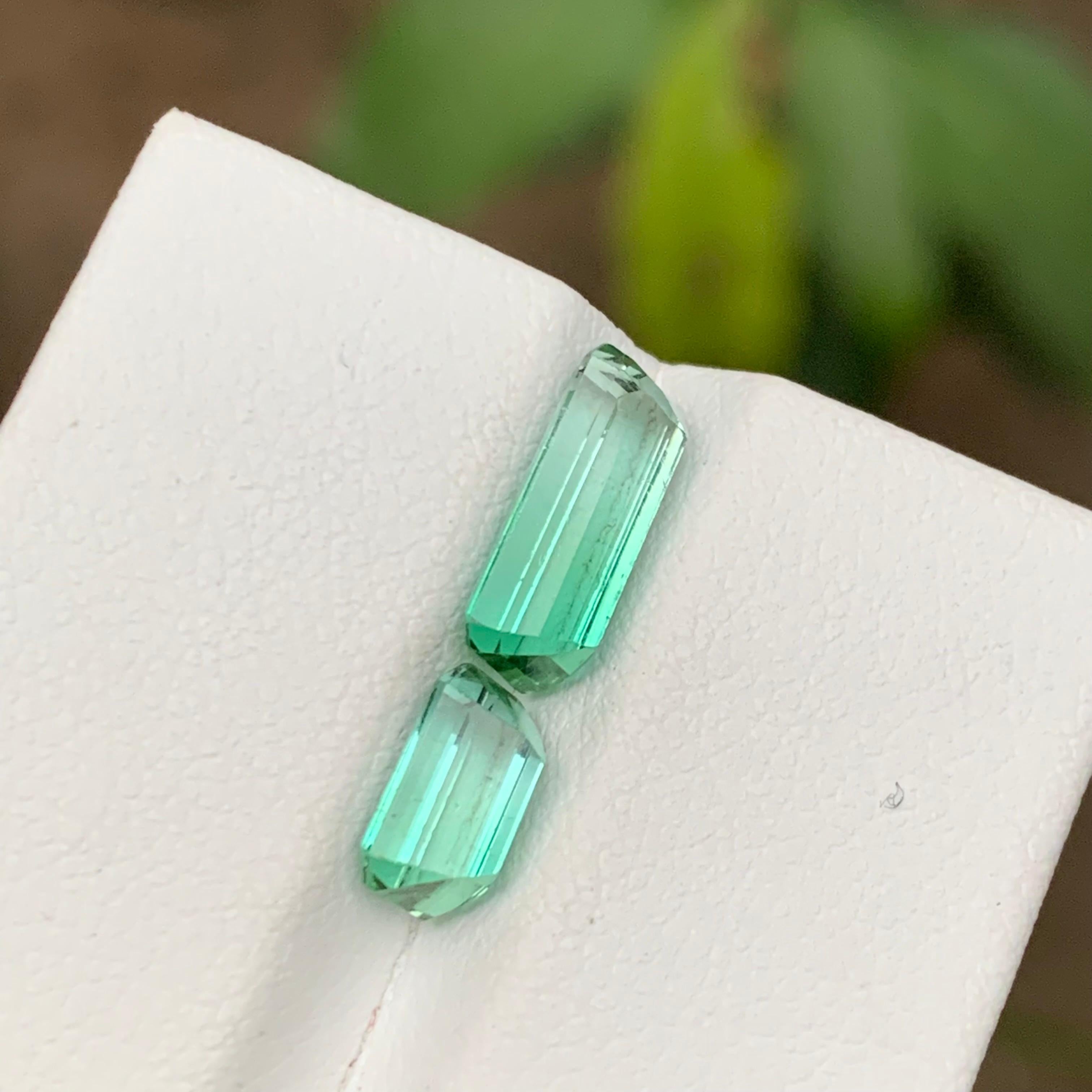 Rare Neon Bluish Green Tourmaline Gemstones, 3.55 Ct Emerald Cut for Jewelry Set For Sale 1