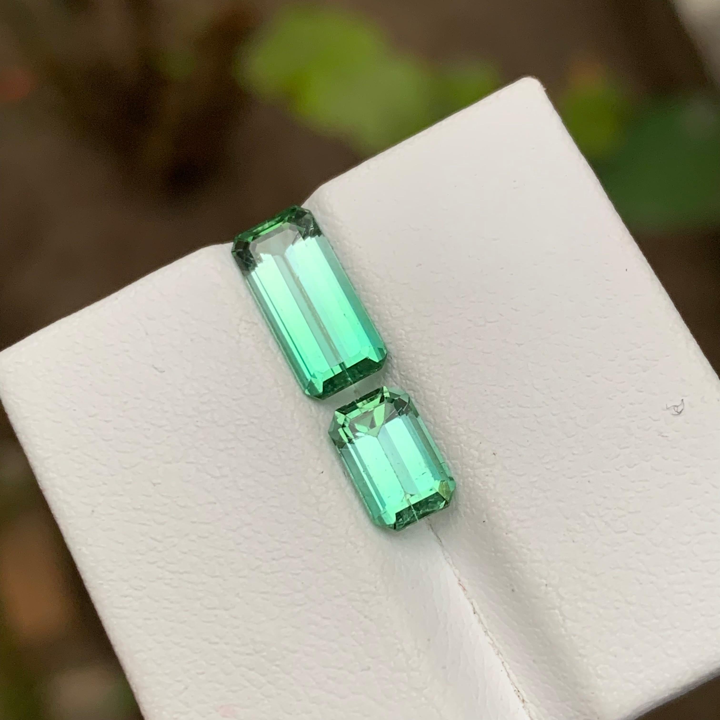 Rare Neon Bluish Green Tourmaline Gemstones, 3.55 Ct Emerald Cut for Jewelry Set For Sale 3