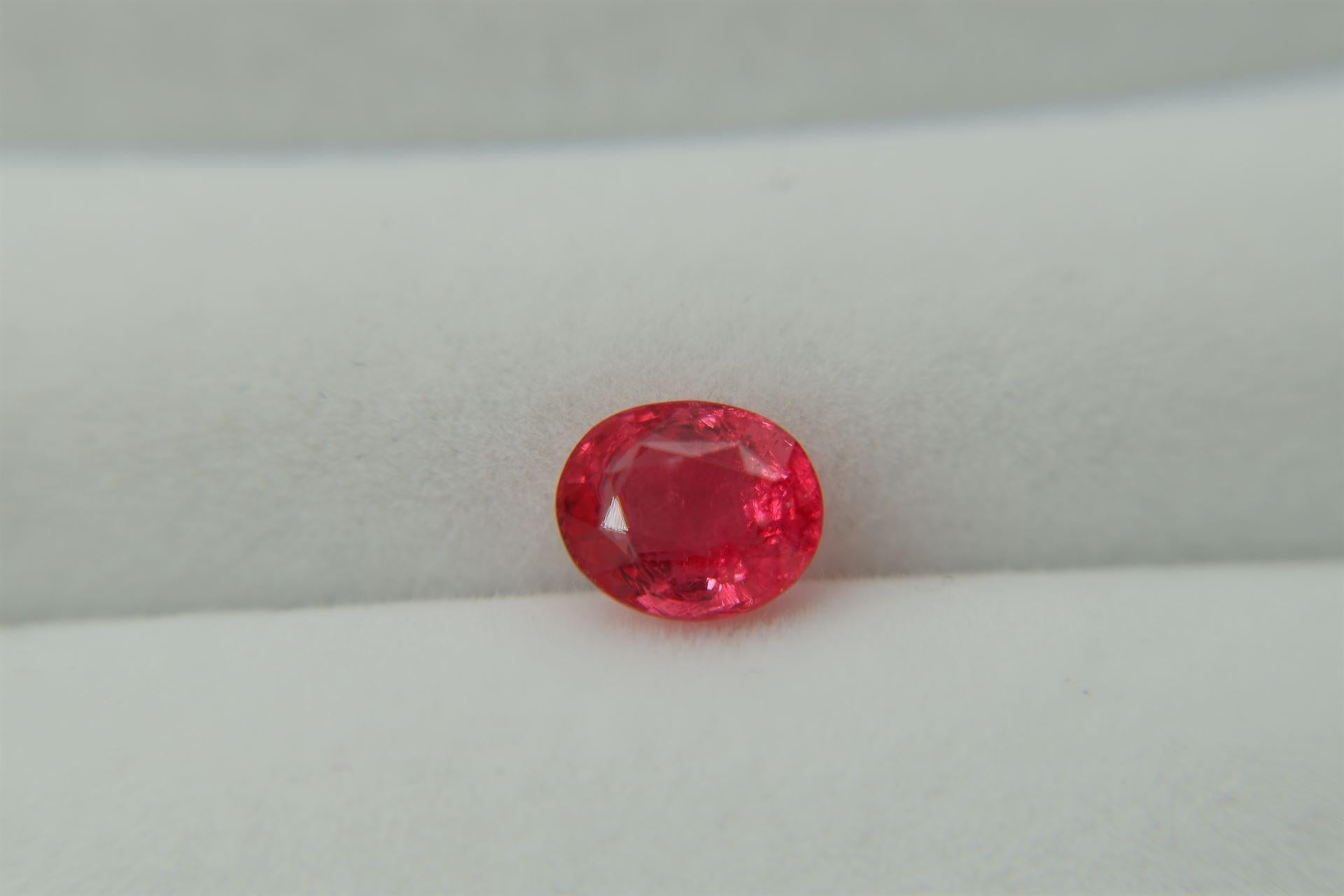RARE: 1.58 ct Neon orangish-Red Mahenge Spinel, design cut In New Condition For Sale In Sheridan, WY
