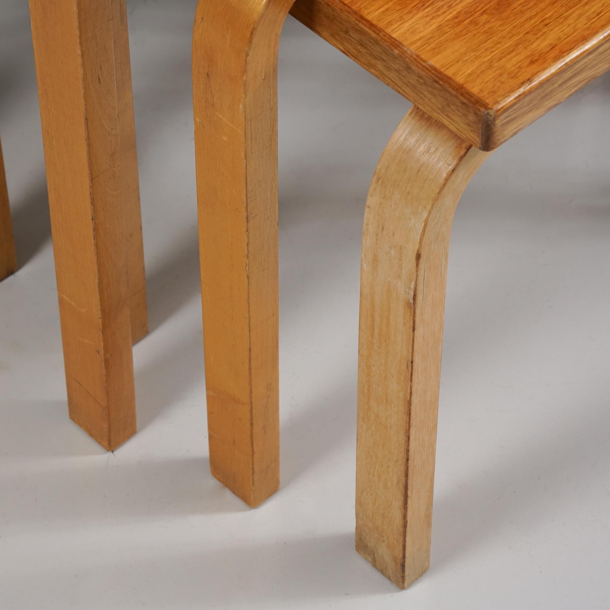 Finlandais Tables gigognes rares, Alvar Aalto, Oy Huonekalu- ja Rakennustyötehdas Ab, années 1950 en vente