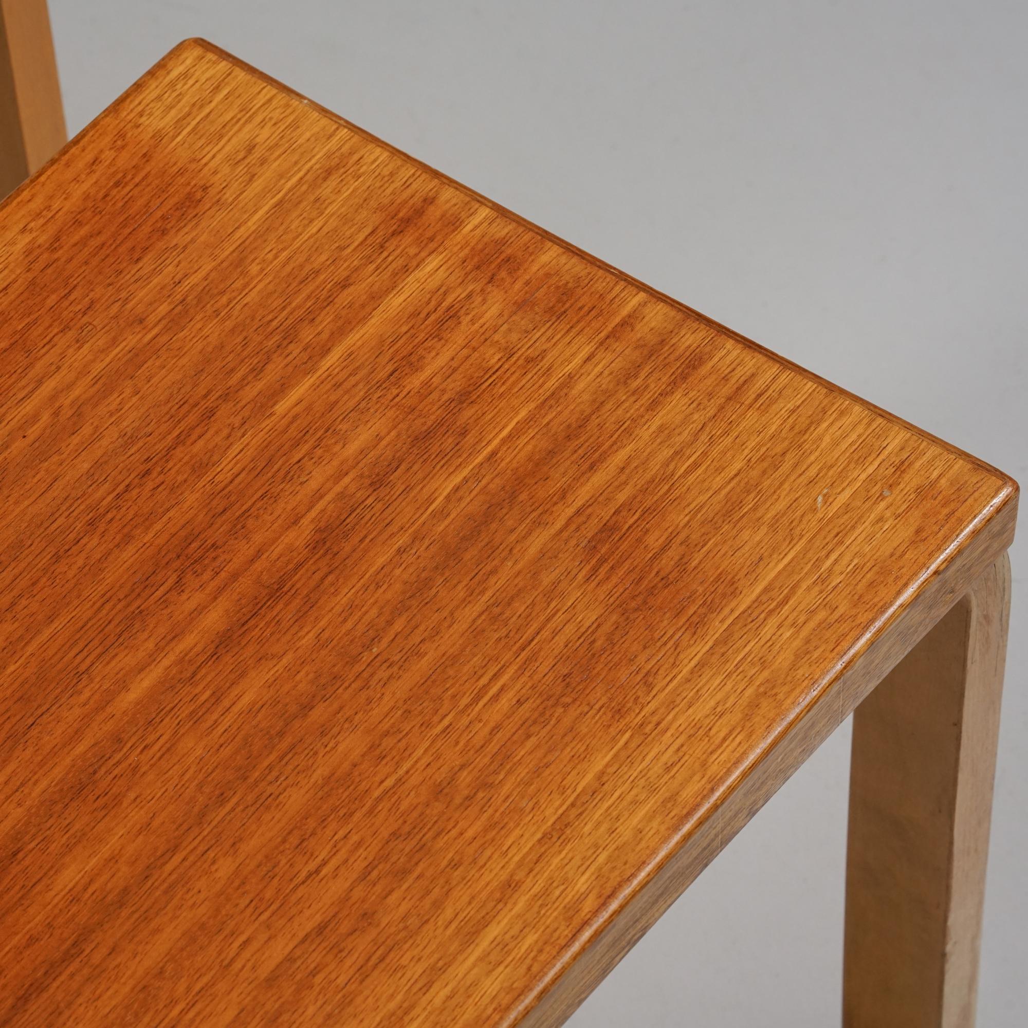 Bouleau Tables gigognes rares, Alvar Aalto, Oy Huonekalu- ja Rakennustyötehdas Ab, années 1950 en vente
