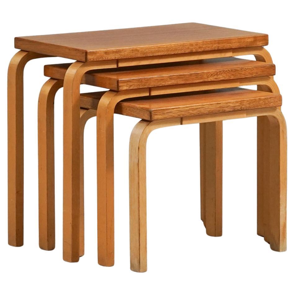 Tables gigognes rares, Alvar Aalto, Oy Huonekalu- ja Rakennustyötehdas Ab, années 1950