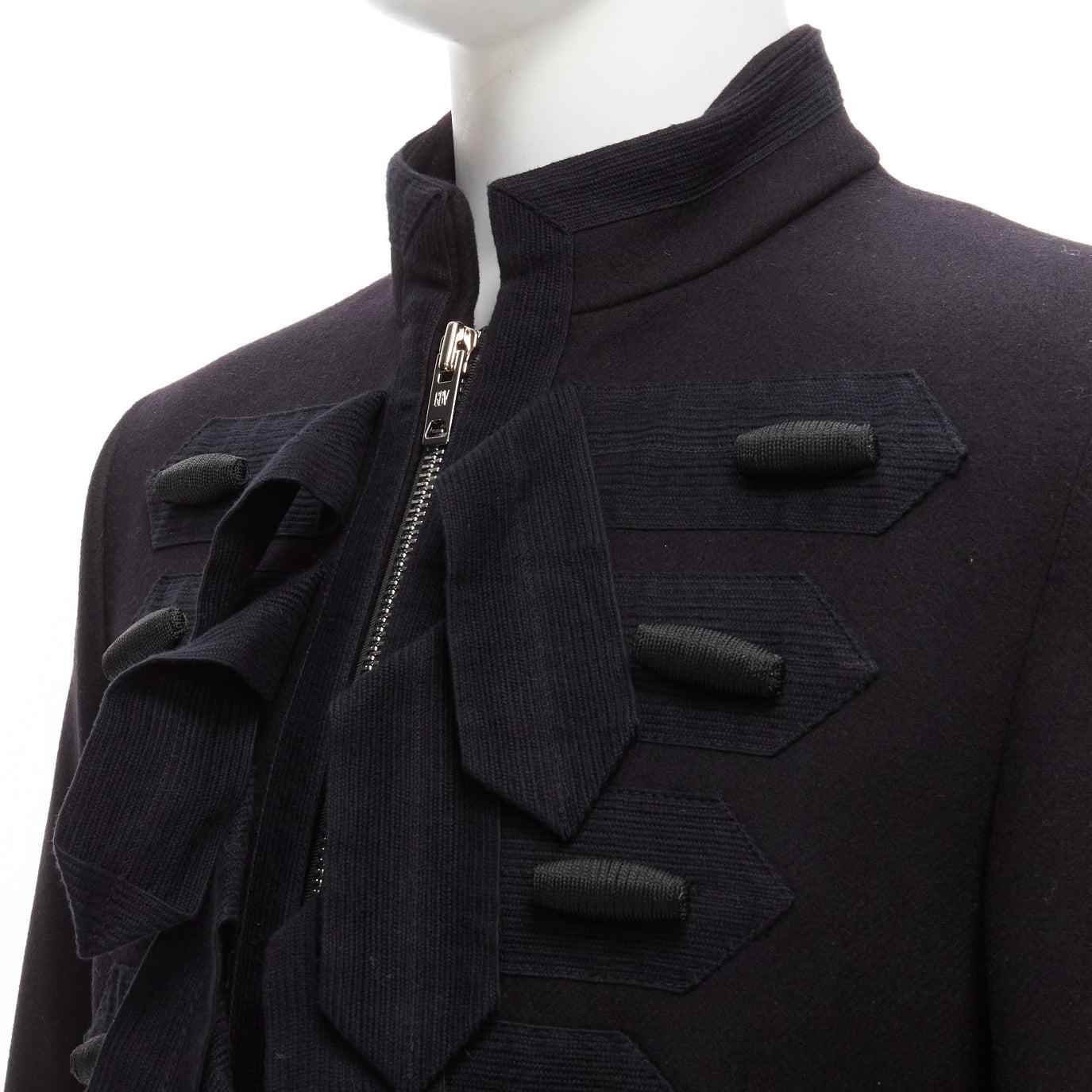rare new GIAMBATTISTA VALLI H&M black wool blend embellished military coat IT48 M
Reference: JSLE/A00018
Brand: Giambattista Valli
Designer: Giambattista Valli
Collection: H&M
Material: Wool, Blend
Color: Black
Pattern: Solid
Closure: Zip
Lining: