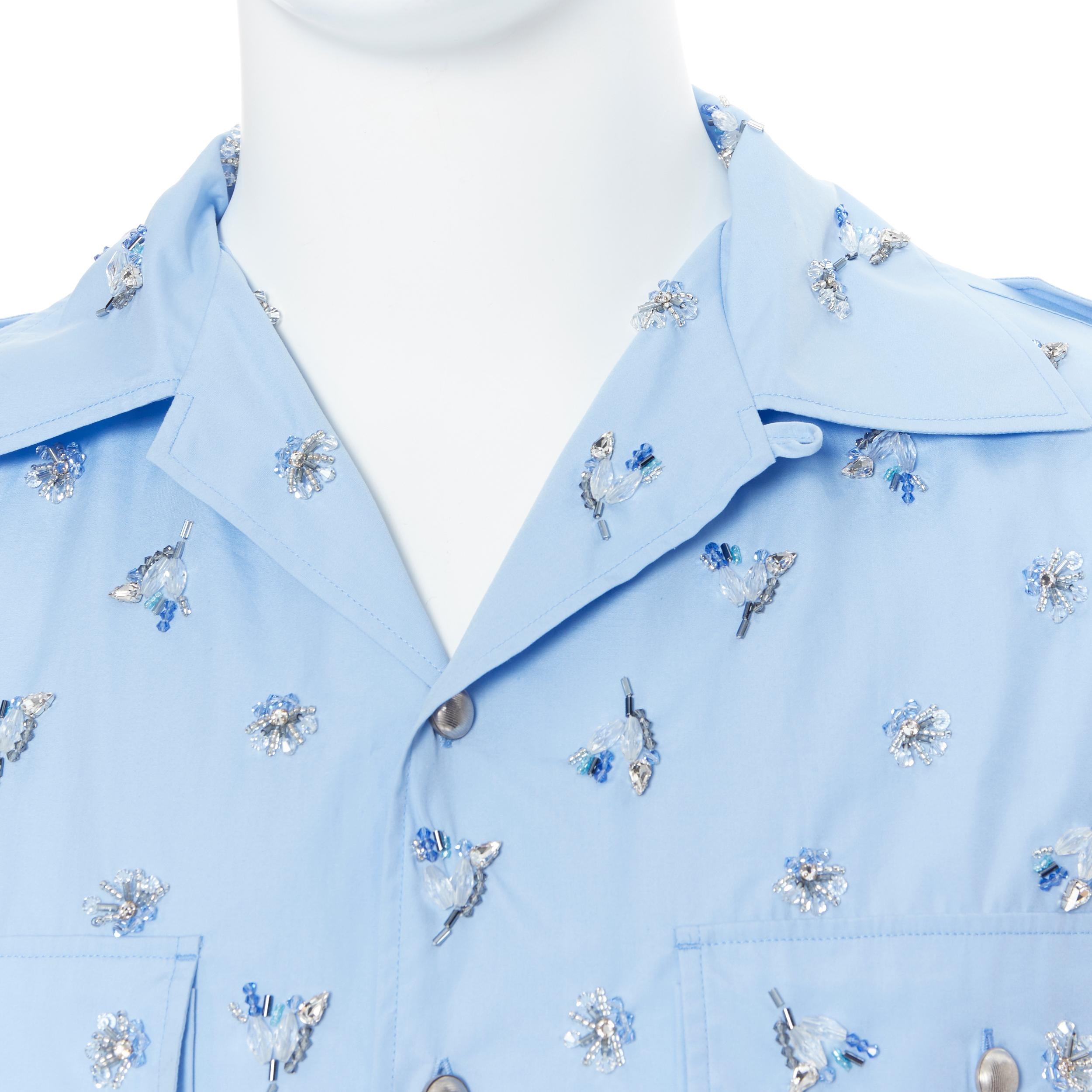 raro nuevo PRADA 2019 Pasarela azul cristal adornado con cuentas militar boxy camisa M 1