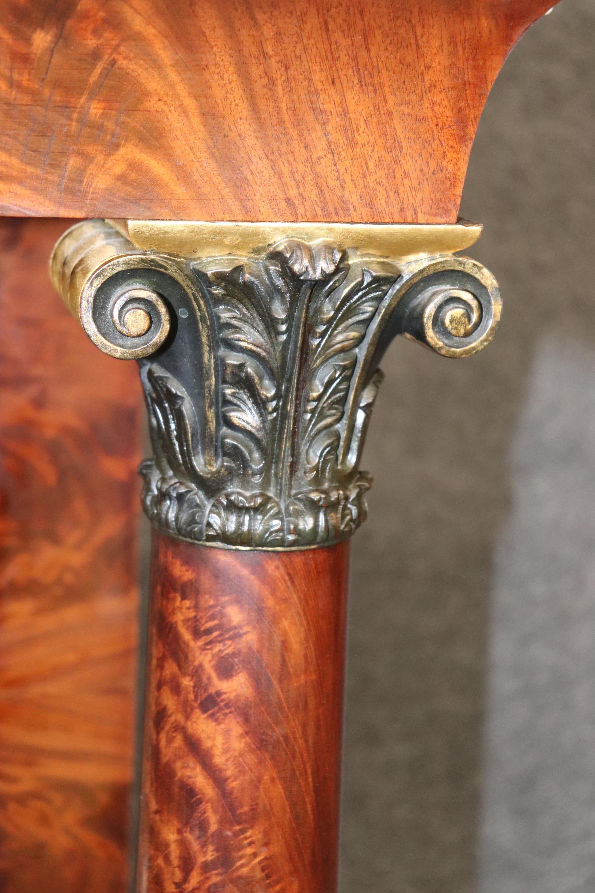 Rare New York or Philadelphia Flame Mahogany Marble Top Pier Console Table In Good Condition In Swedesboro, NJ