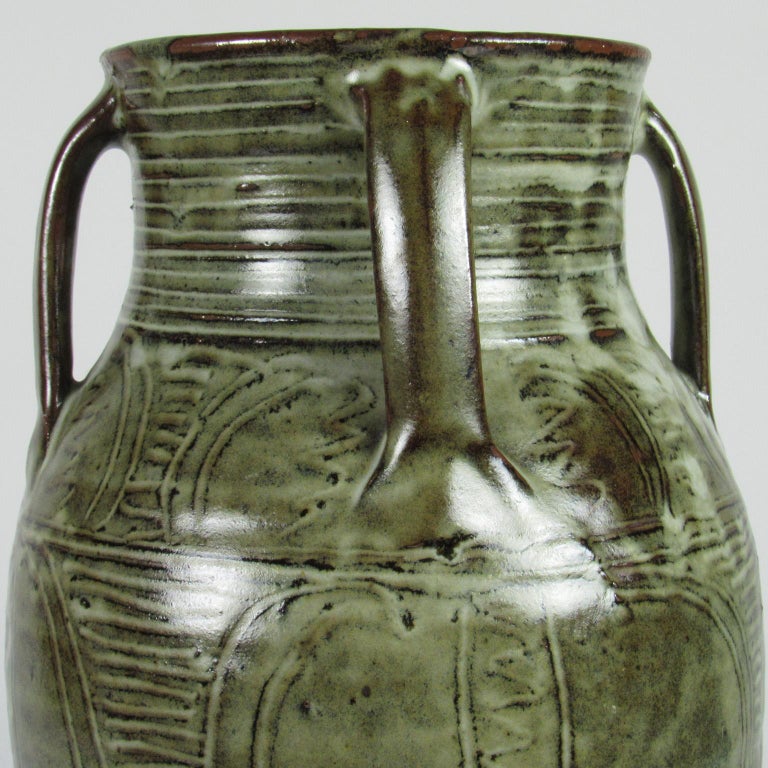 Rare Nigerian 20th Century Bawa Ushafa Abuja Pottery Vase For Sale at