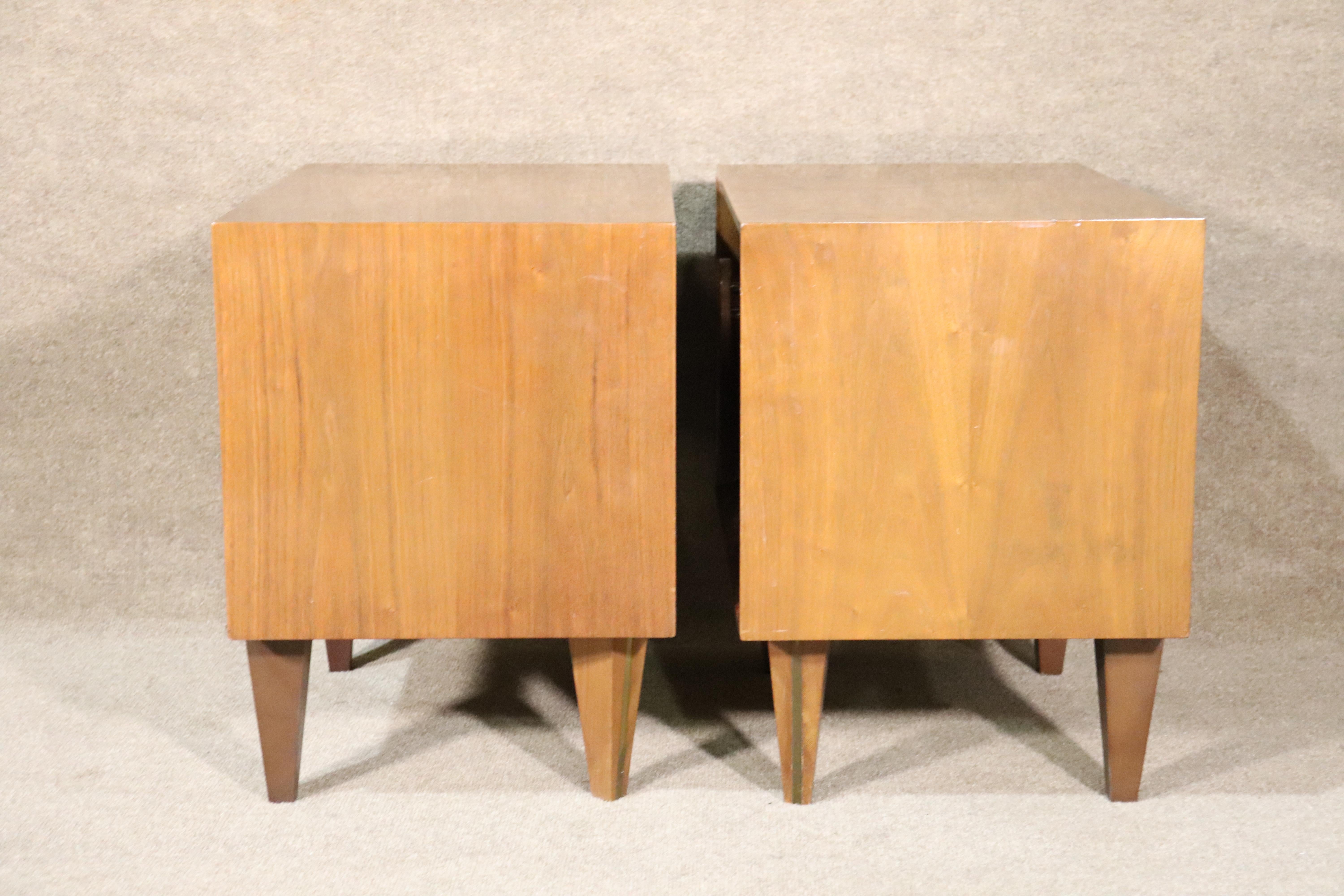 Rare Nightstands w/ Inlay Legs For Sale 2