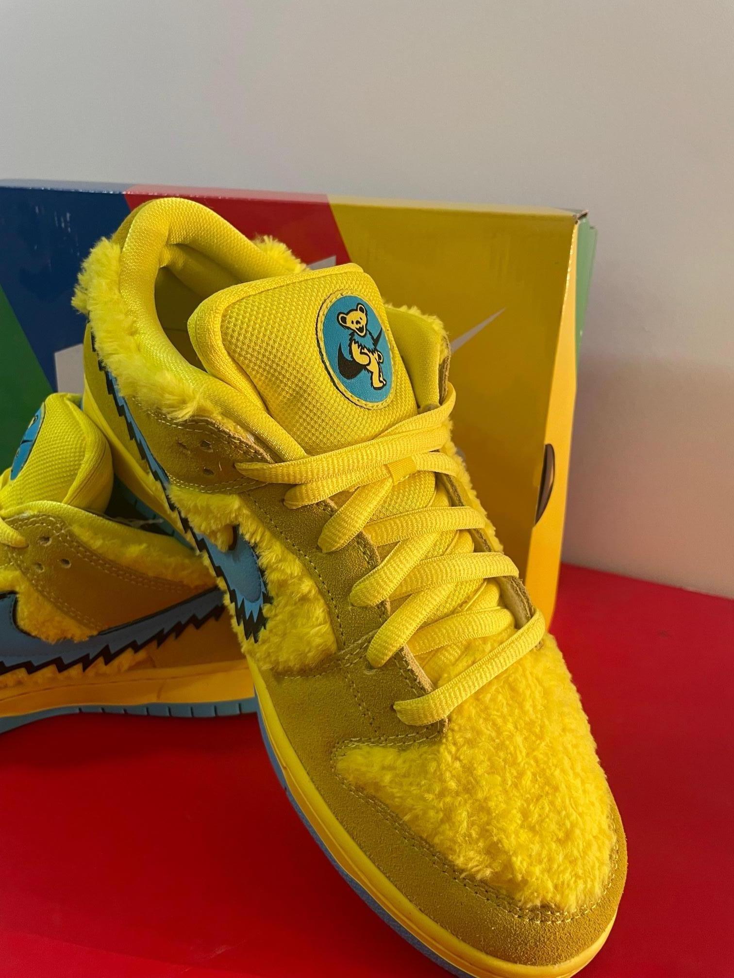 Rare Nike Dunk SB Low Grateful Dead Bears Opti Yellow  In Fair Condition For Sale In Milano, IT