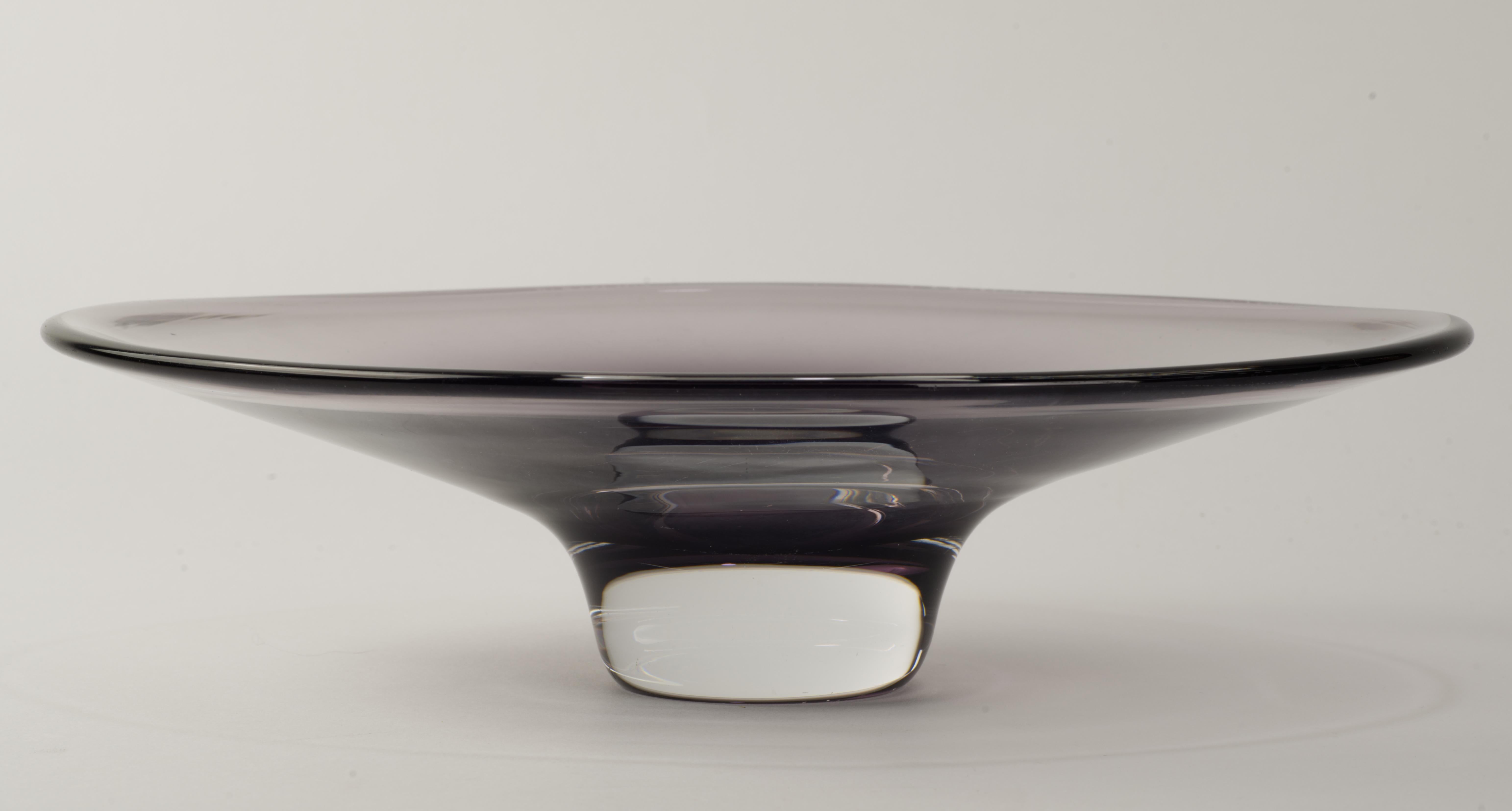 Verre sommerso Rare coupe centrale Nils Landberg pour Orrefors, gris fumée et transparent, années 1950 en vente
