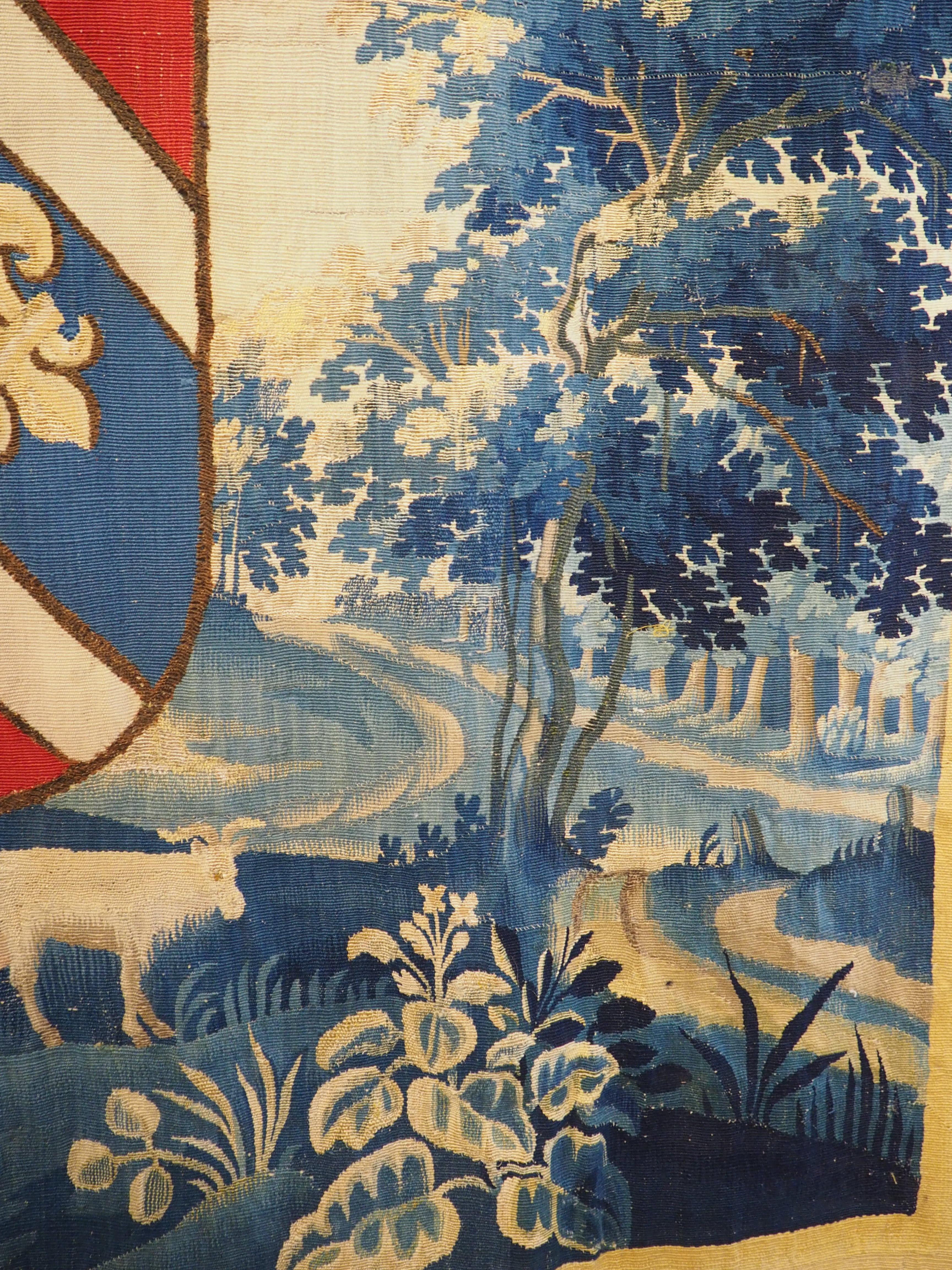 Raro, Tapiz con Escudo Nobiliario, Orden de Santiago, Familia Trogner, C. 1650 en venta 5