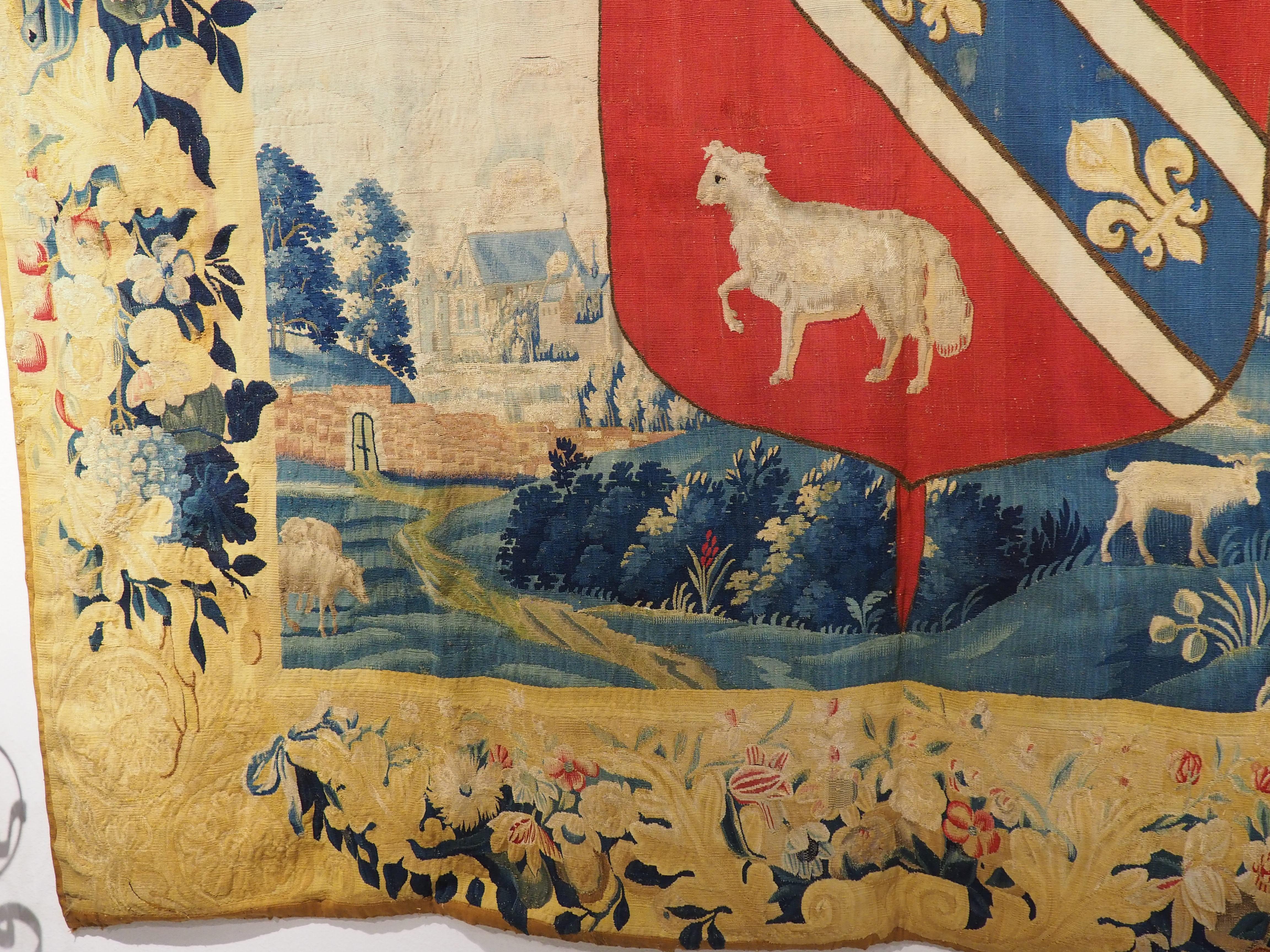 Raro, Tapiz con Escudo Nobiliario, Orden de Santiago, Familia Trogner, C. 1650 siglo XVII en venta