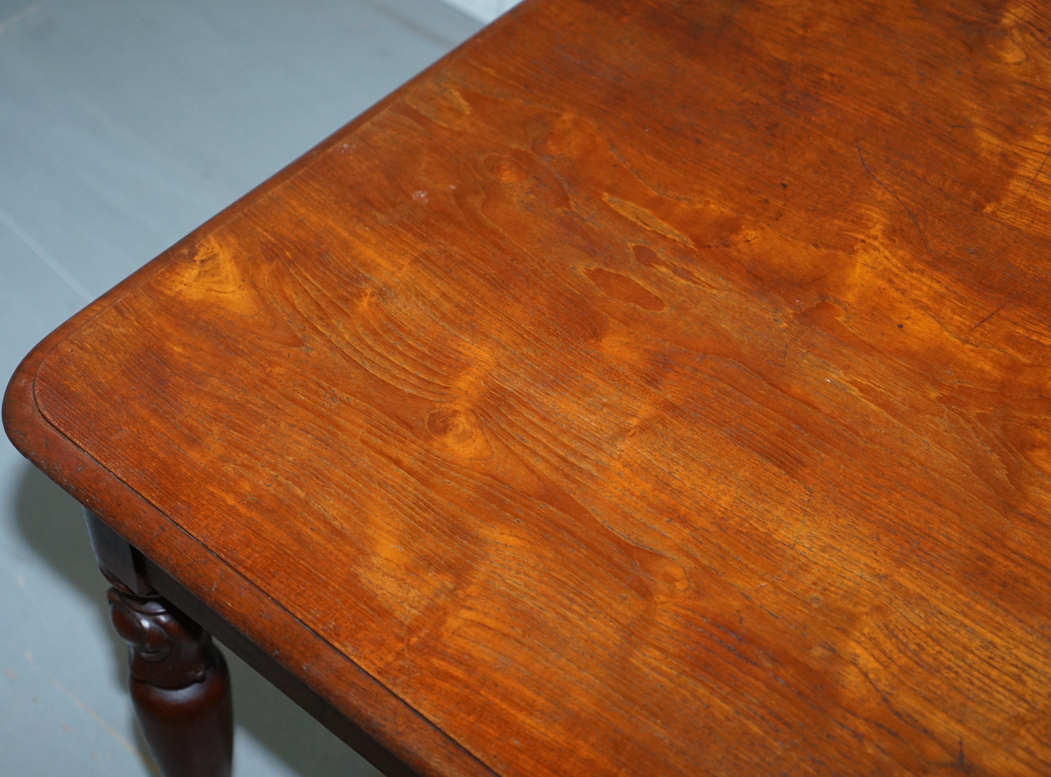 Rare North Australian Cedar Wood 4 Person Dining Table with Two Large Drawers In Good Condition In West Sussex, Pulborough