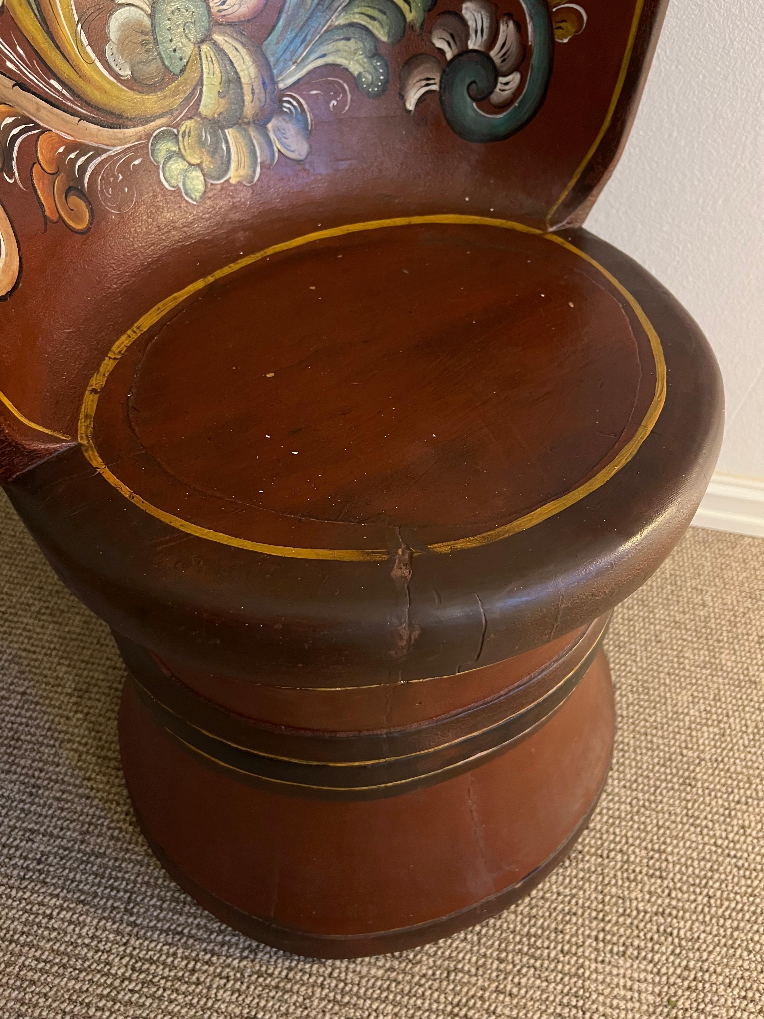 Rare Kubbestol norvégien, Primitive Telemark Rosemaling, Norvège en vente 11