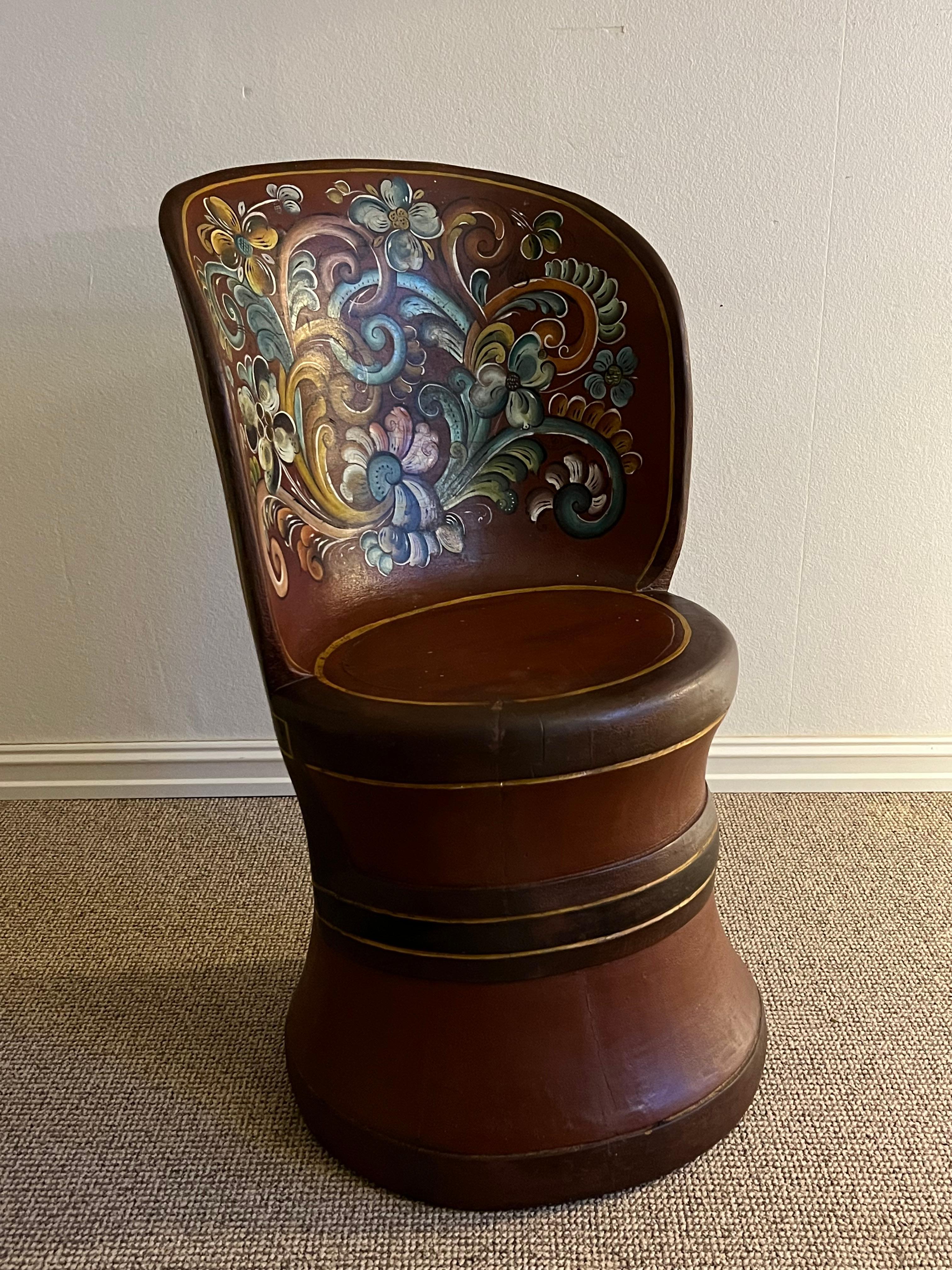 Rare Kubbestol norvégien, Primitive Telemark Rosemaling, Norvège en vente 1