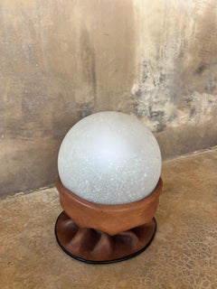 Rare lampe de table Nova Tecno en cuir et verre dépoli, Italie, années 1970