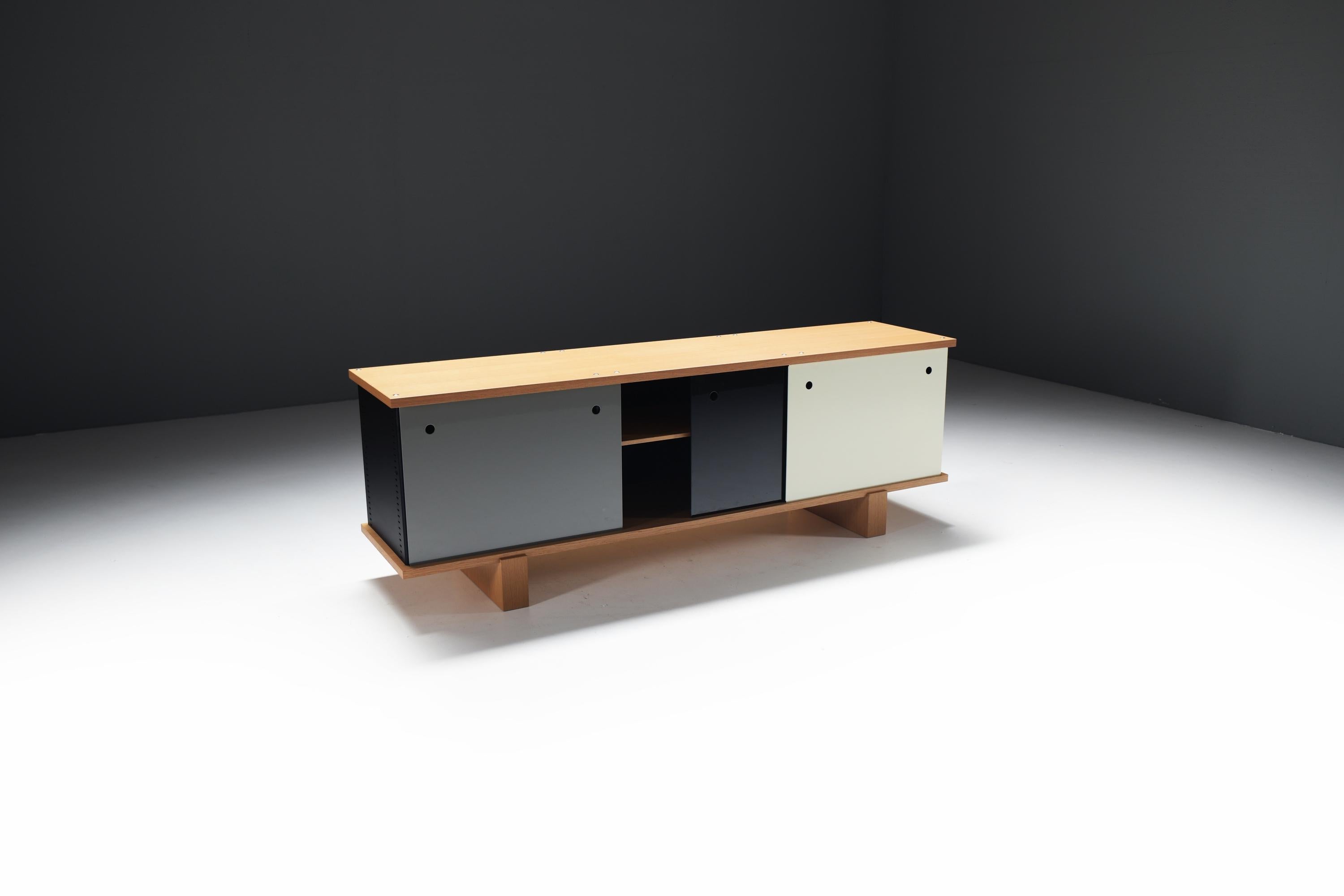 Italiano Rara credenza Nuage 526 Bloc di Charlotte Perriand per Cassina i Maestri Italia in vendita