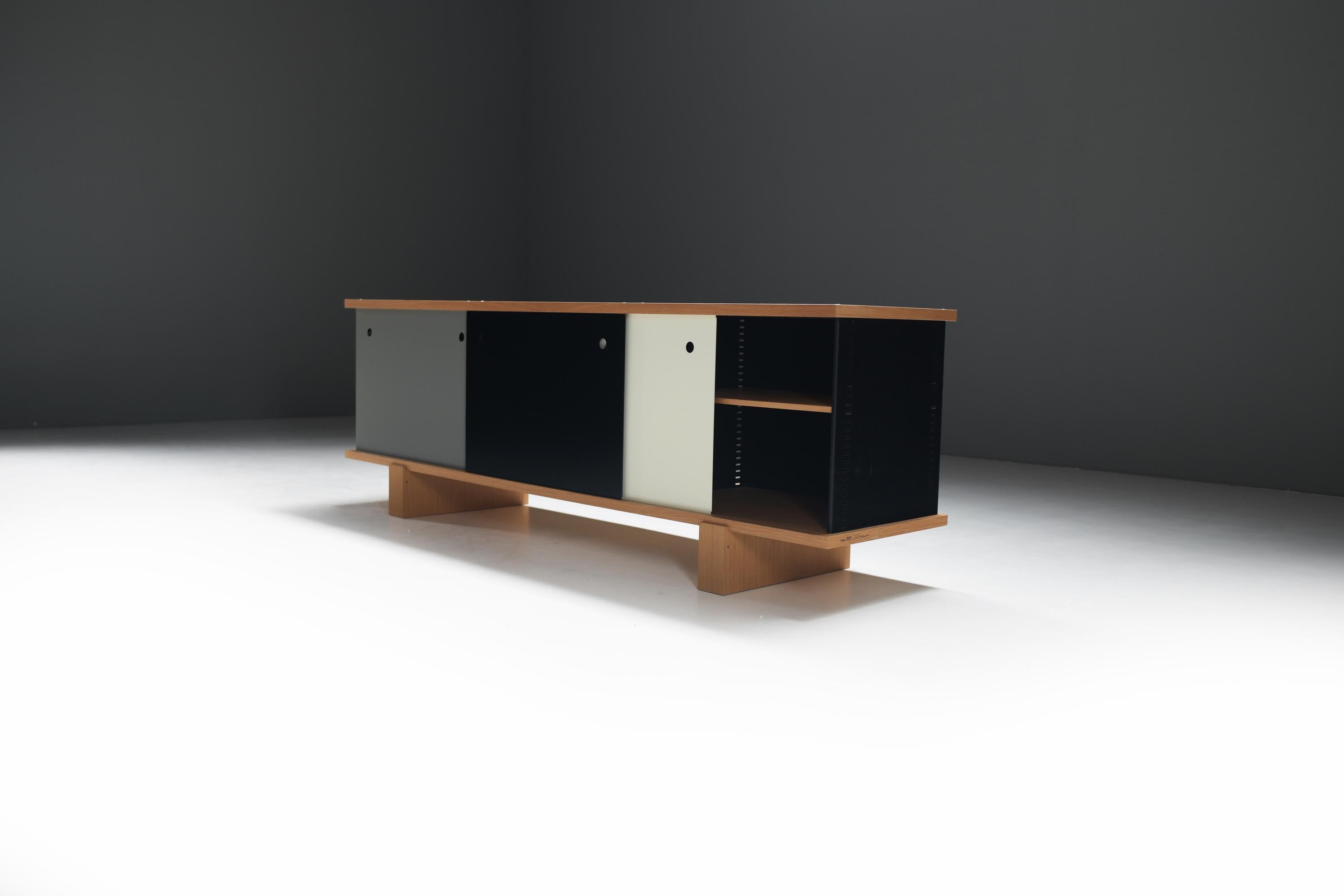 Rara credenza Nuage 526 Bloc di Charlotte Perriand per Cassina i Maestri Italia In condizioni ottime in vendita a Buggenhout, Oost-Vlaanderen