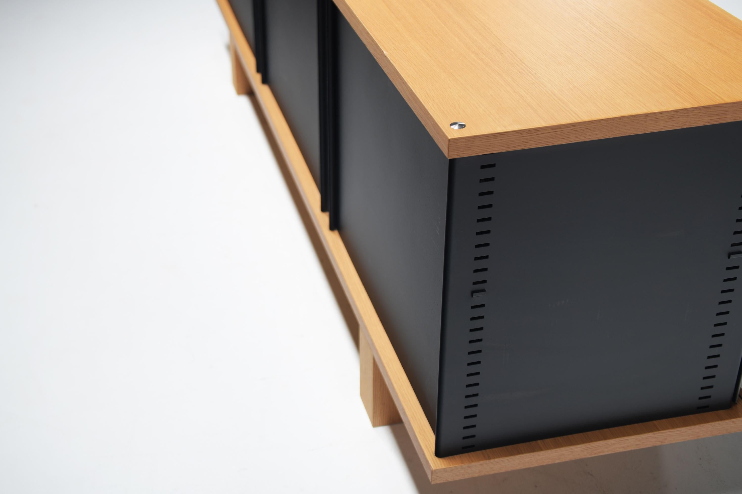 Legno Rara credenza Nuage 526 Bloc di Charlotte Perriand per Cassina i Maestri Italia in vendita