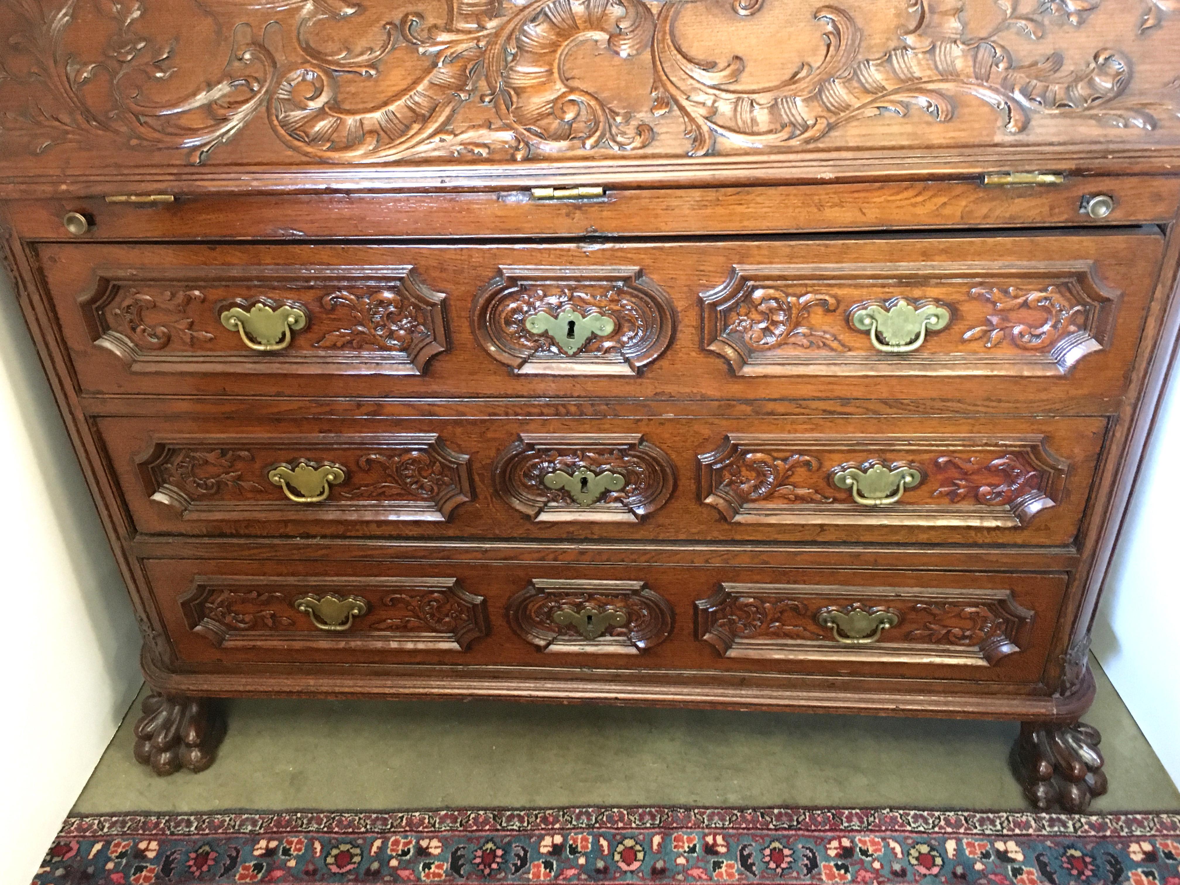 Rare Oak Alsatian Secretaire over Fall Front Bureau and Chest, circa 1670 In Excellent Condition For Sale In West Hollywood, CA