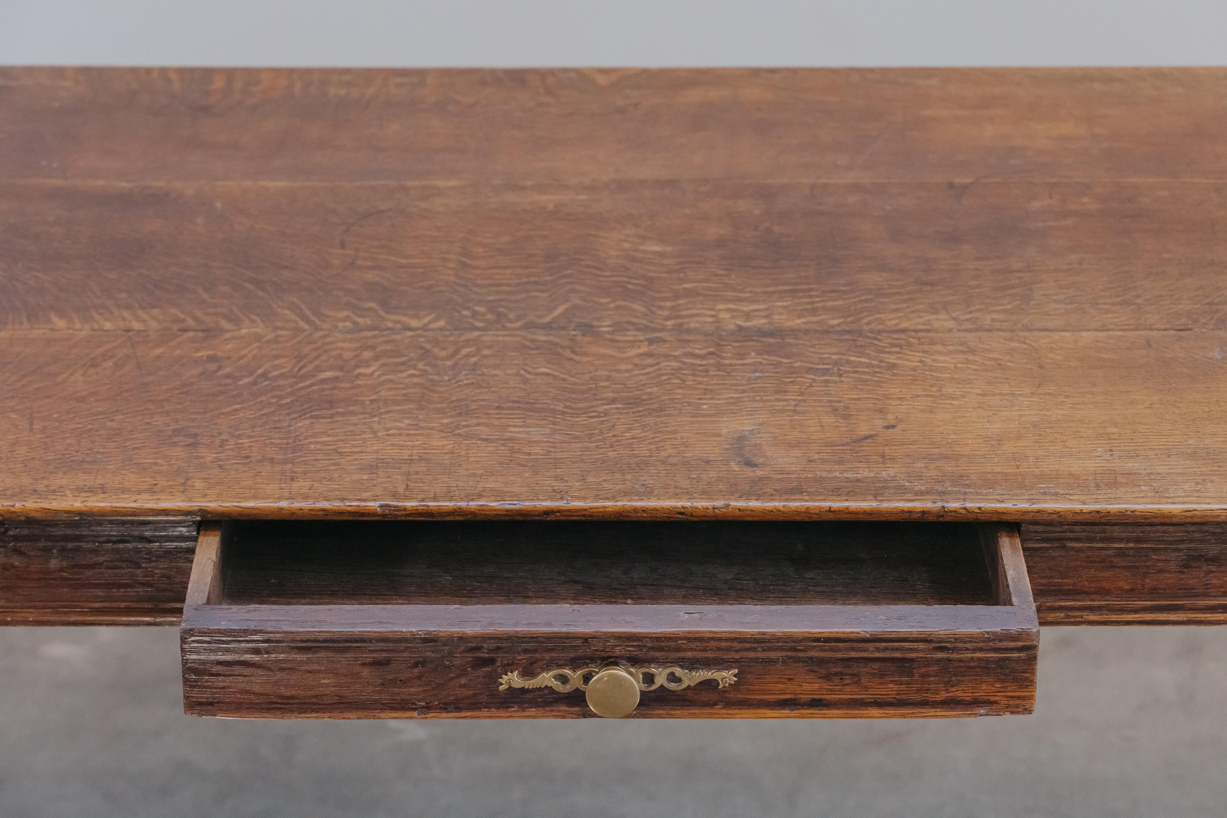Début du 20ème siècle Rare console d'atelier en chêne de France, vers 1920 en vente