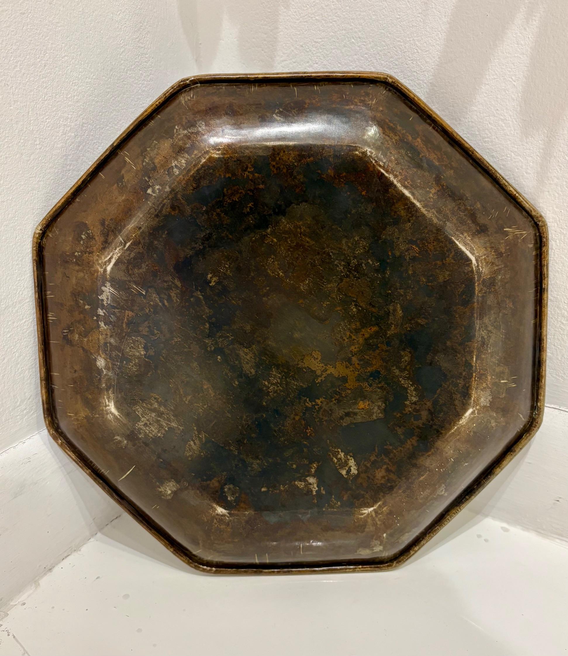 Rare chargeur octogonal Dinanderie en cuivre patiné de Jean Dunand en vente 3