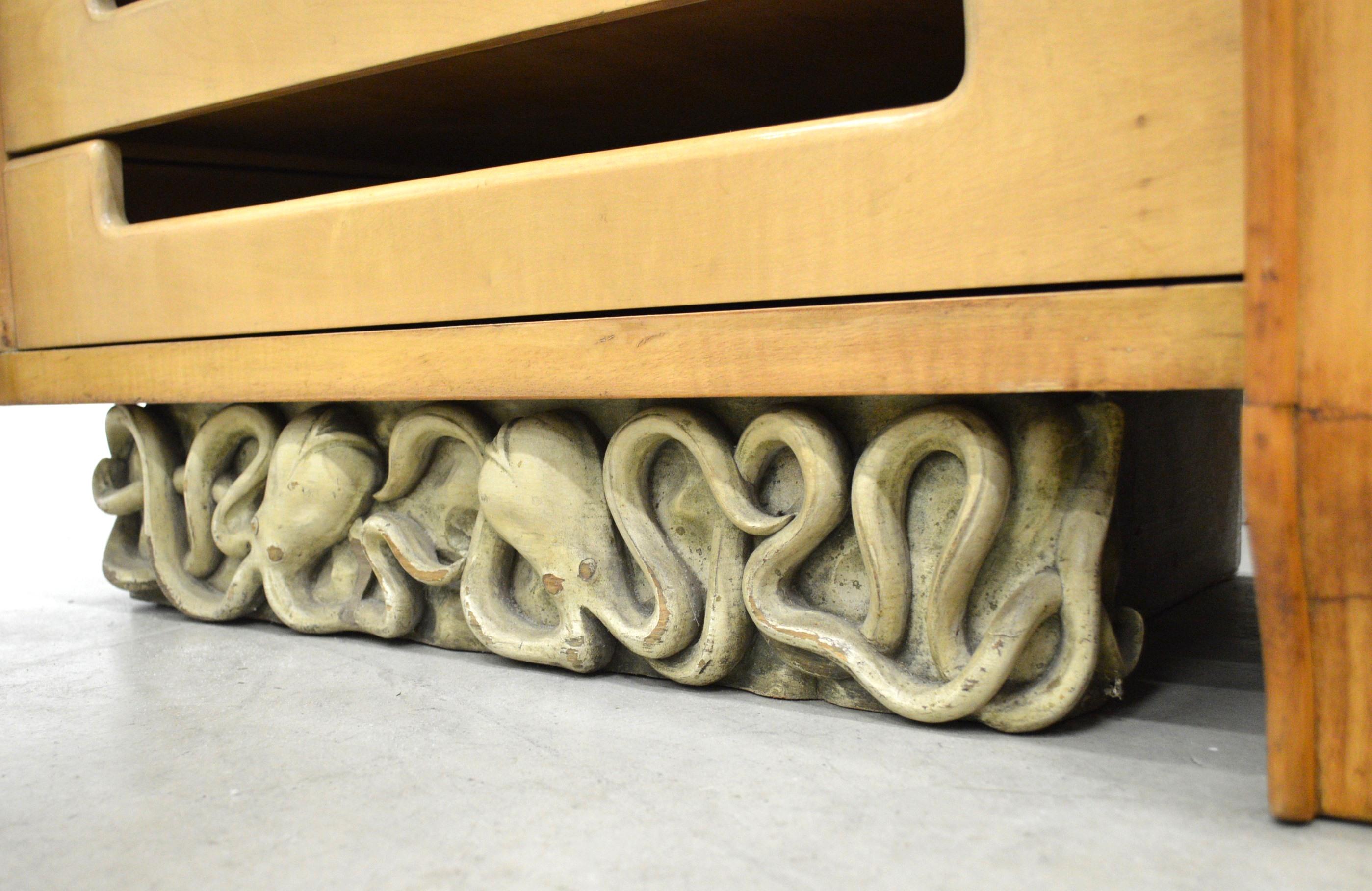 Rare Octopus Cabinet by Osvaldo Borsani Milano ABV 1940s In Good Condition For Sale In Aachen, NW