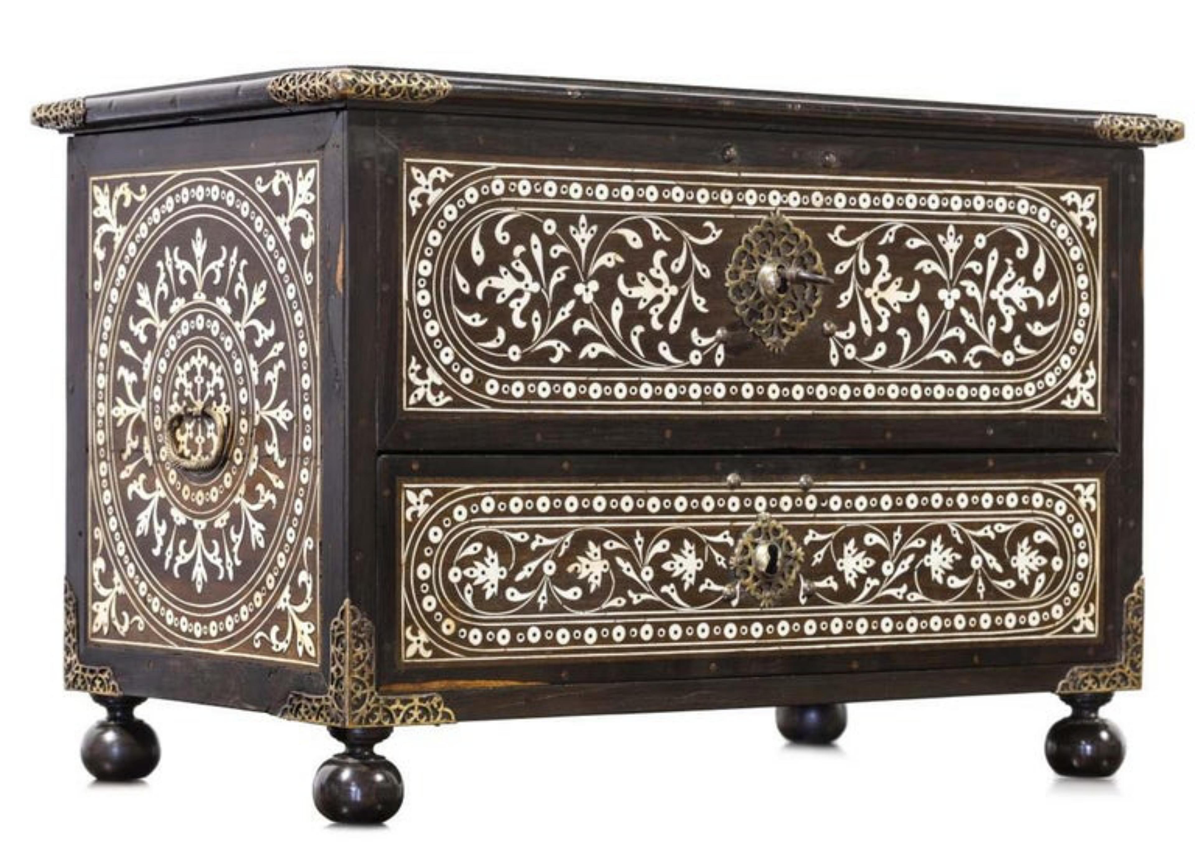 Baroque RARE OFFICE ARK  Indo-Portuguese, from the 17th century (early)