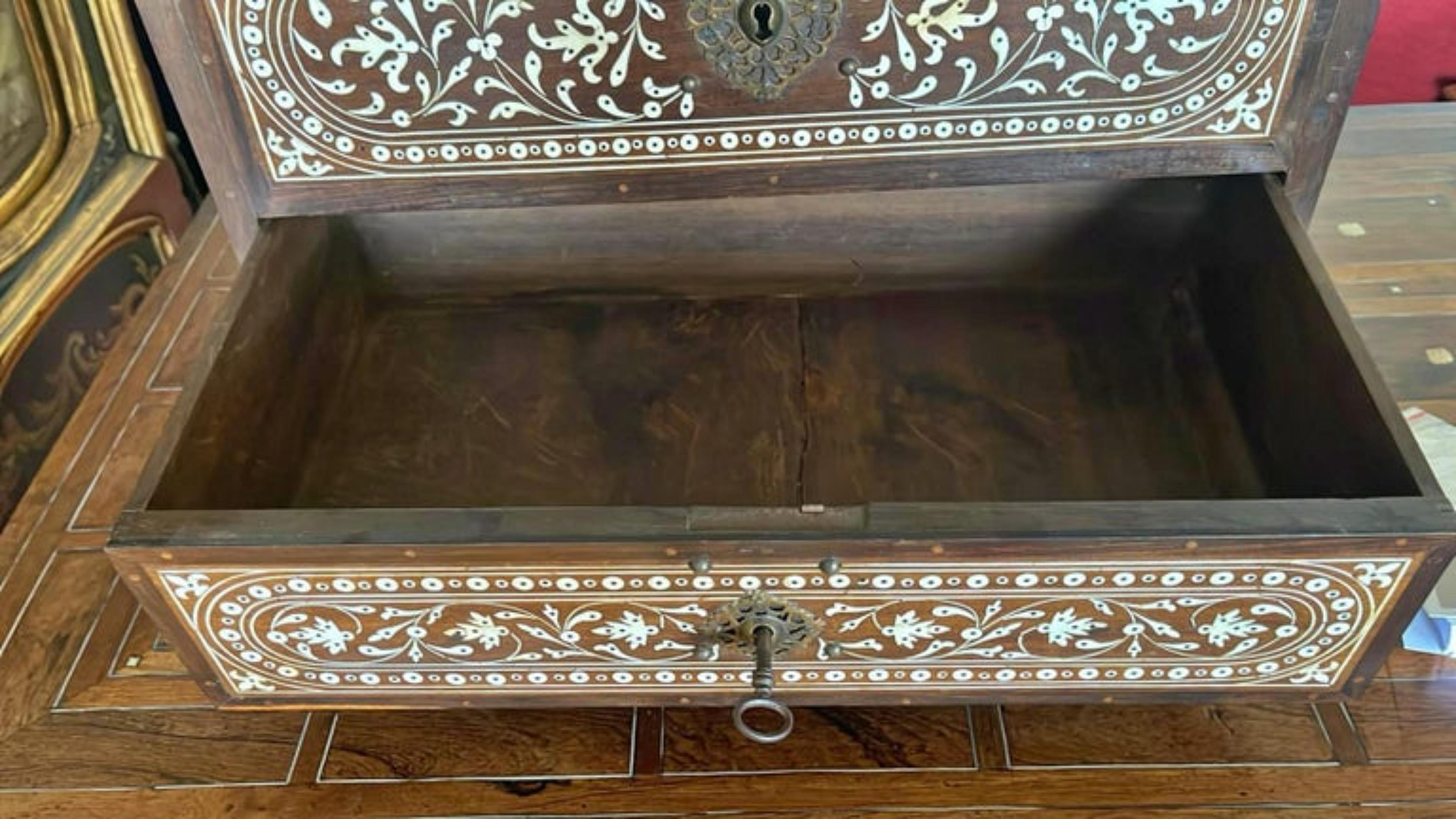 RARE OFFICE ARK  Indo-Portuguese, from the 17th century (early) In Good Condition In Madrid, ES