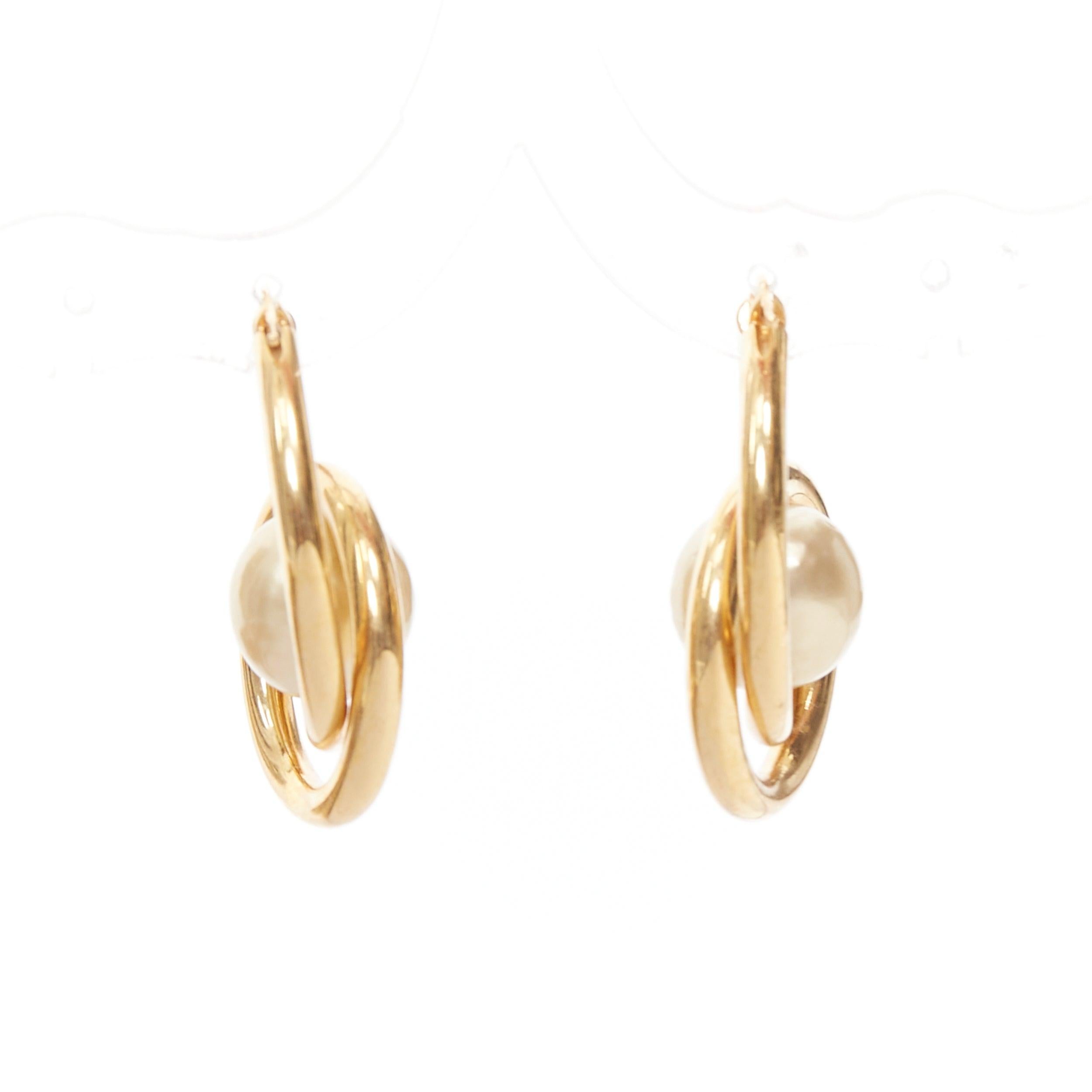 raro OLD Celine Phoebe Philo 2018 Spiral Double faux pearl hoop pin earring Pair in vendita 1