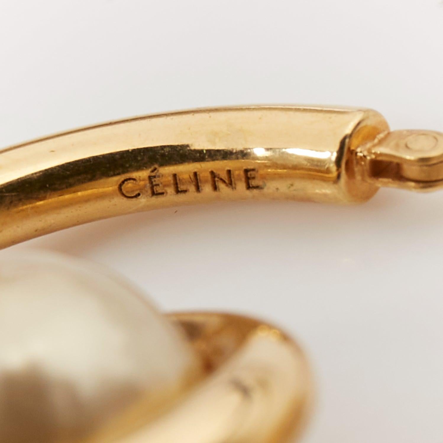 raro OLD Celine Phoebe Philo 2018 Spiral Double faux pearl hoop pin earring Pair in vendita 2