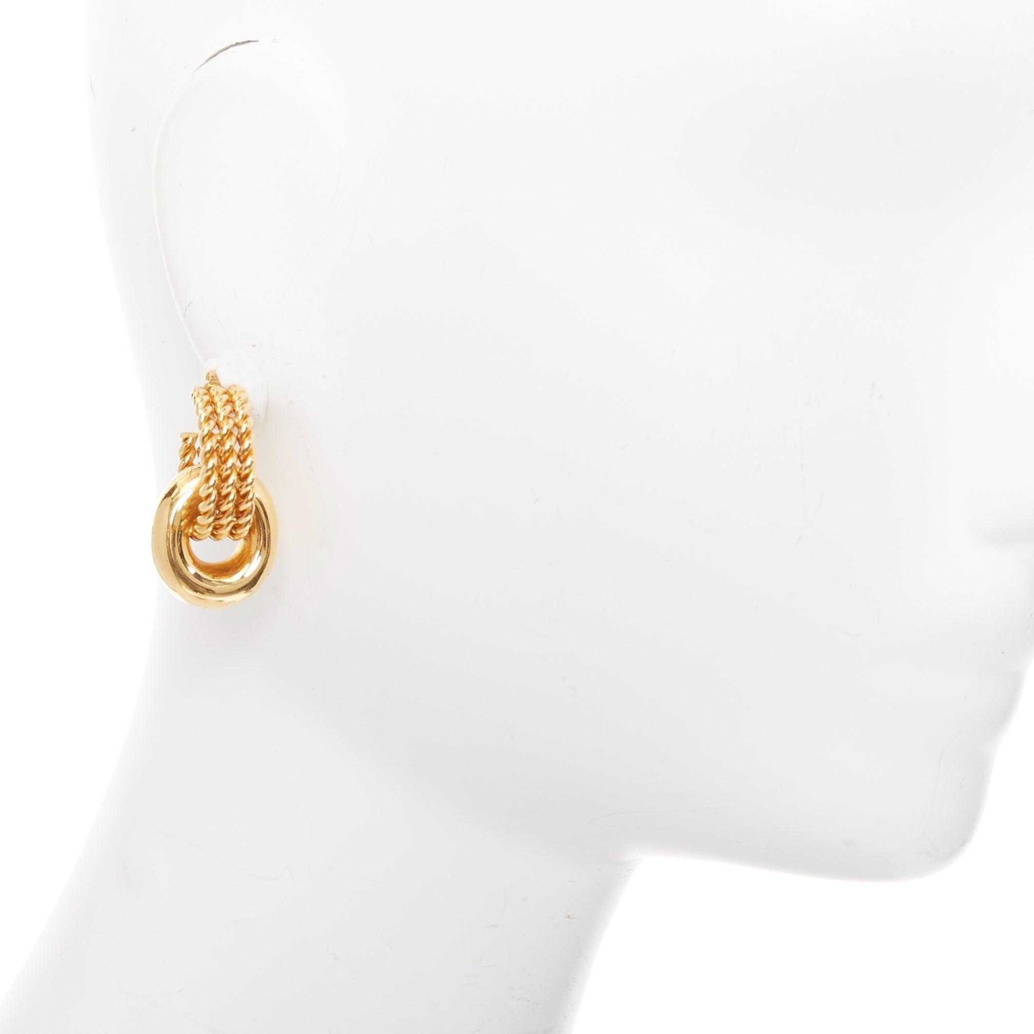 selten OLD CELINE Phoebe Philo 2018 Twisted Rope Double Hoop Pin Ohrringe Paar
Referenz: TGAS/F00414
Marke: Celine
Designer: Phoebe Philo
Modell: Twisted Rope Double Hoop
Collection'S: Frühjahr/Sommer 2018
MATERIAL: Messing
Farbe: Gold
Muster: