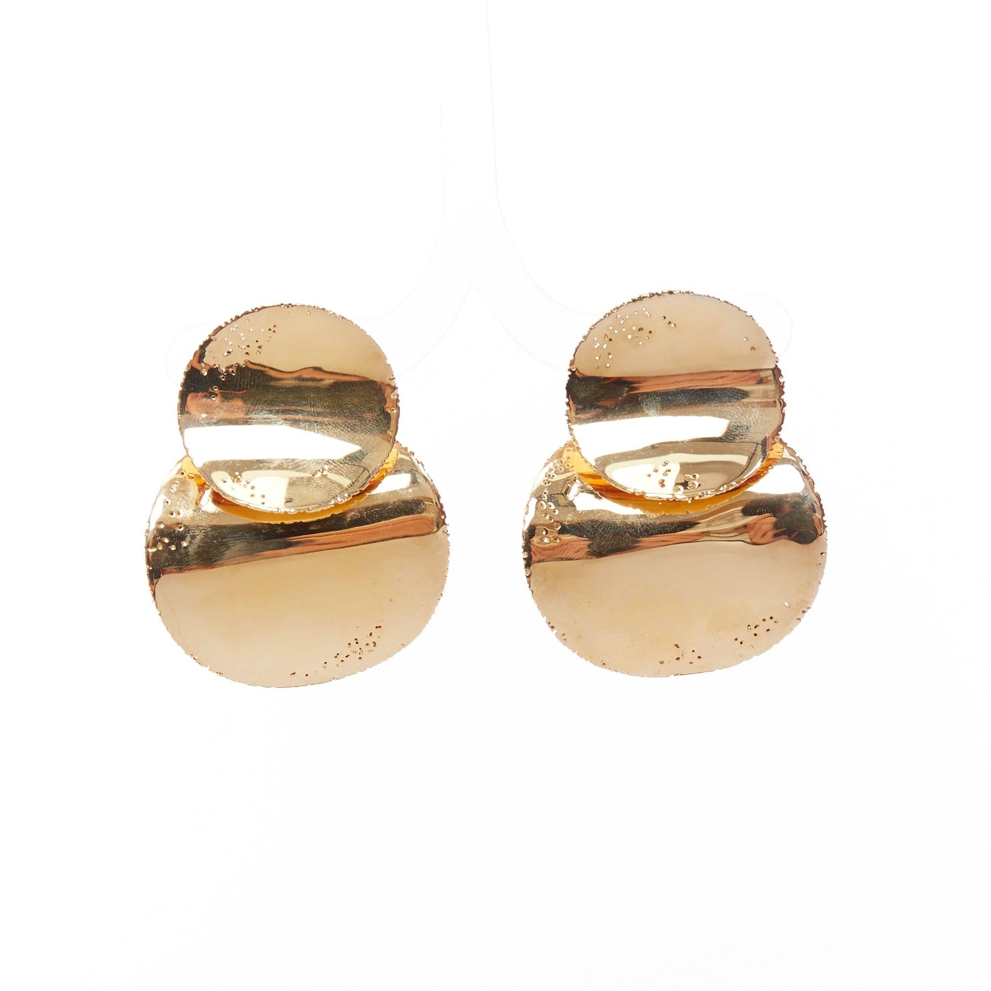 raro VECCHIO Celine Phoebe Philo orecchini a perno geometrici a petali specchiati tono oro Paio
Riferimento: TGAS/E00834
Marchio: Celine
Designer: Phoebe Philo
Materiale: Metallo
Colore: oro
Modello: Tinta unita
Chiusura: Passaggio attraverso