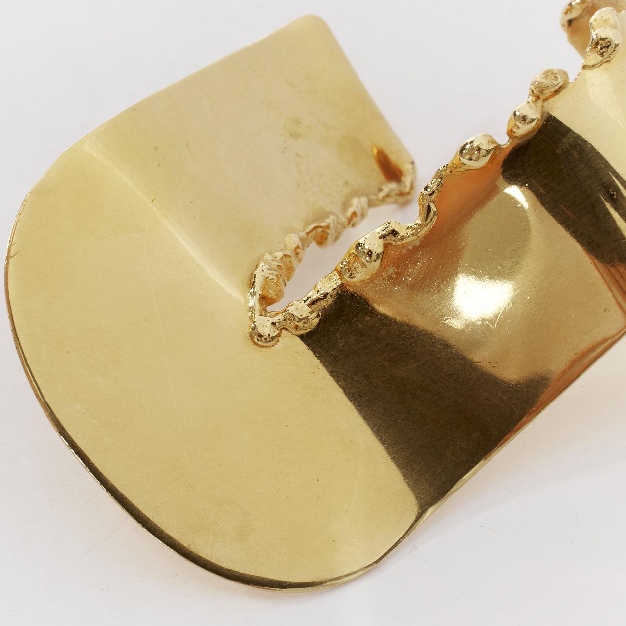 CÉLINE Phoebe Philo Runway rare manchette bangle en or dévoré « tear statement » S en vente 2