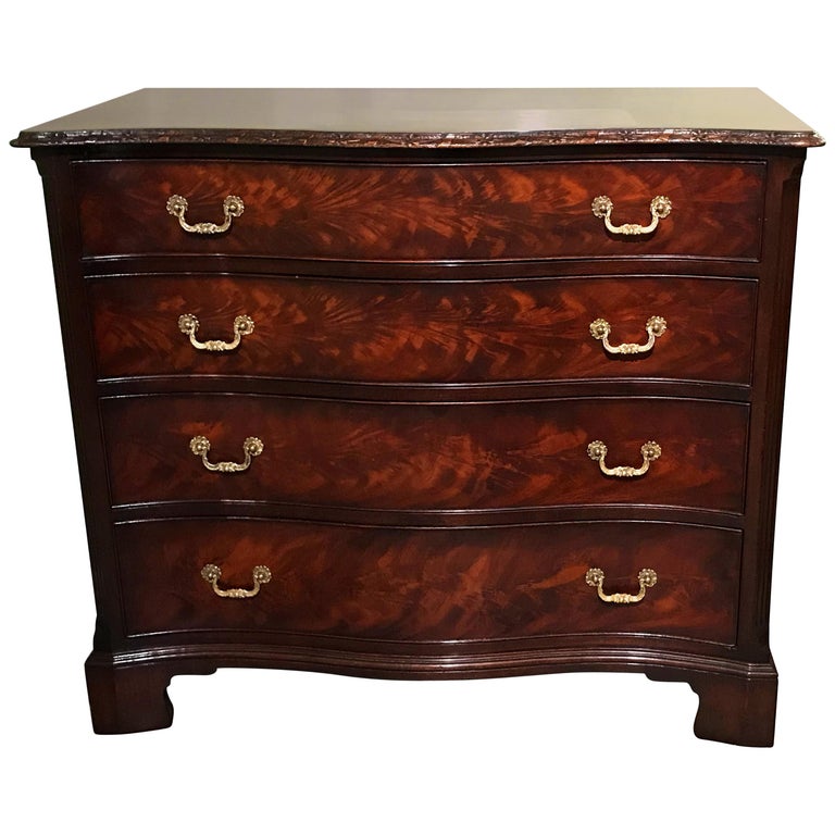 Rare Old Colony Mahogany Serpentine Chest Of Drawers Circa 1940s