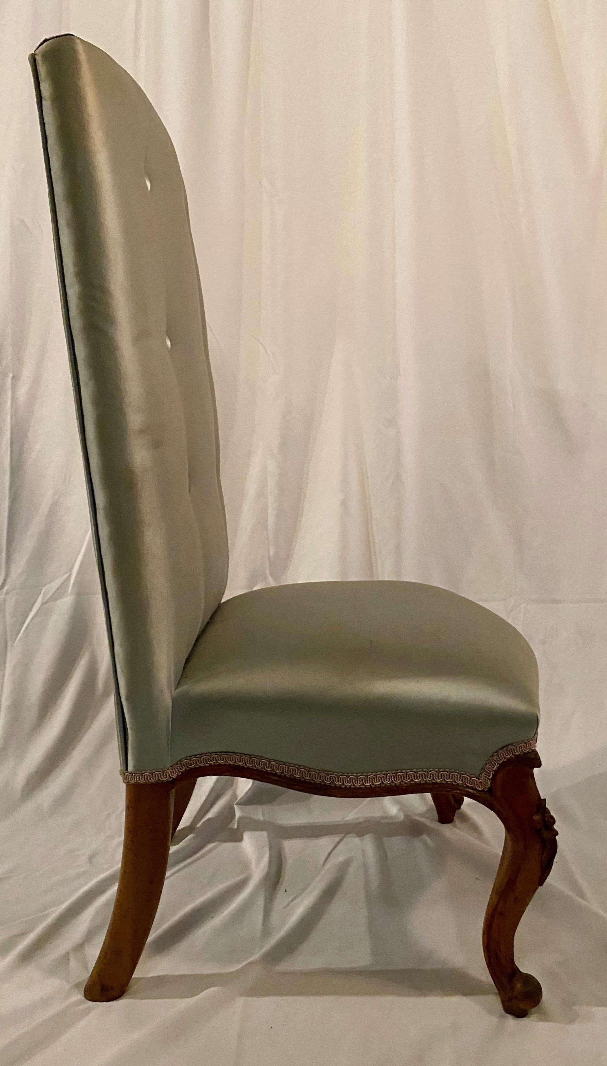 American Rare Old Louisiana Antebellum Walnut Slipper Chair For Sale