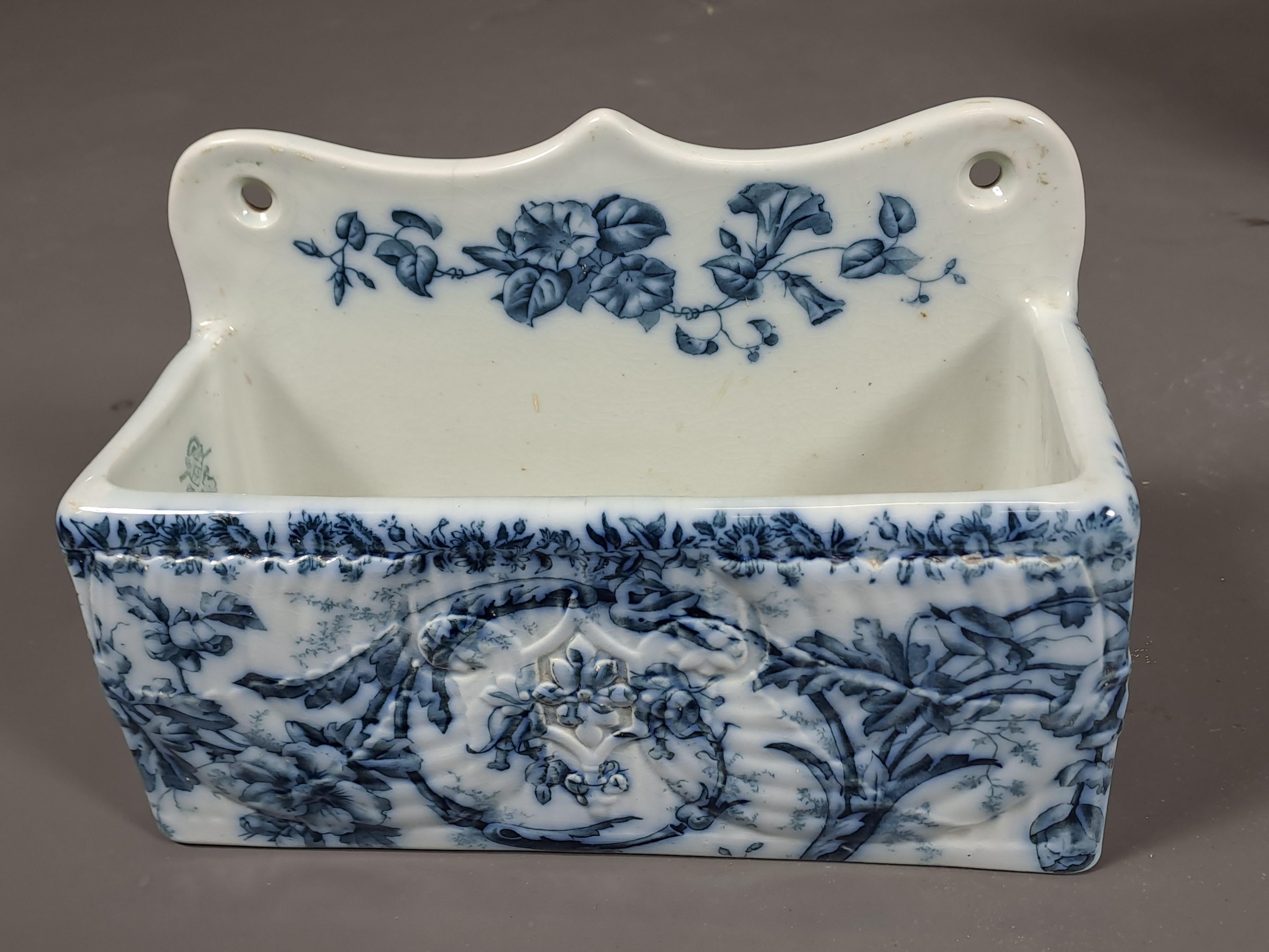 Rare Old Toilet Tank And Its Soap Dish In Fine English Porcelain 3