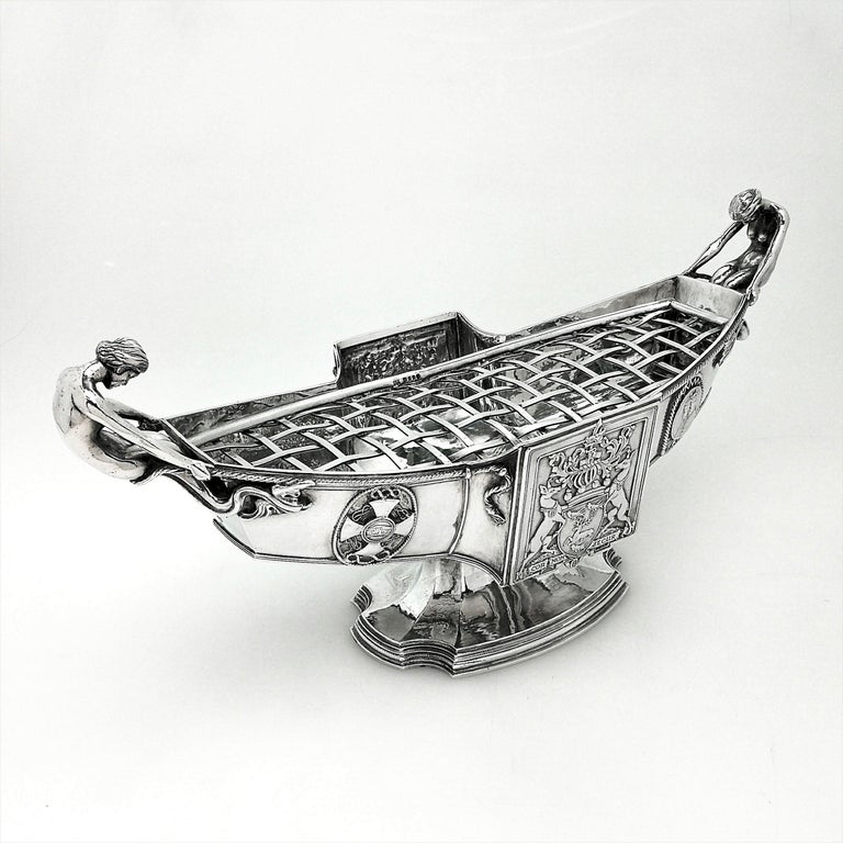 English Rare Omar Ramsden Sterling Silver Arts & Crafts Centrepiece / Rose Bowl 1934 For Sale