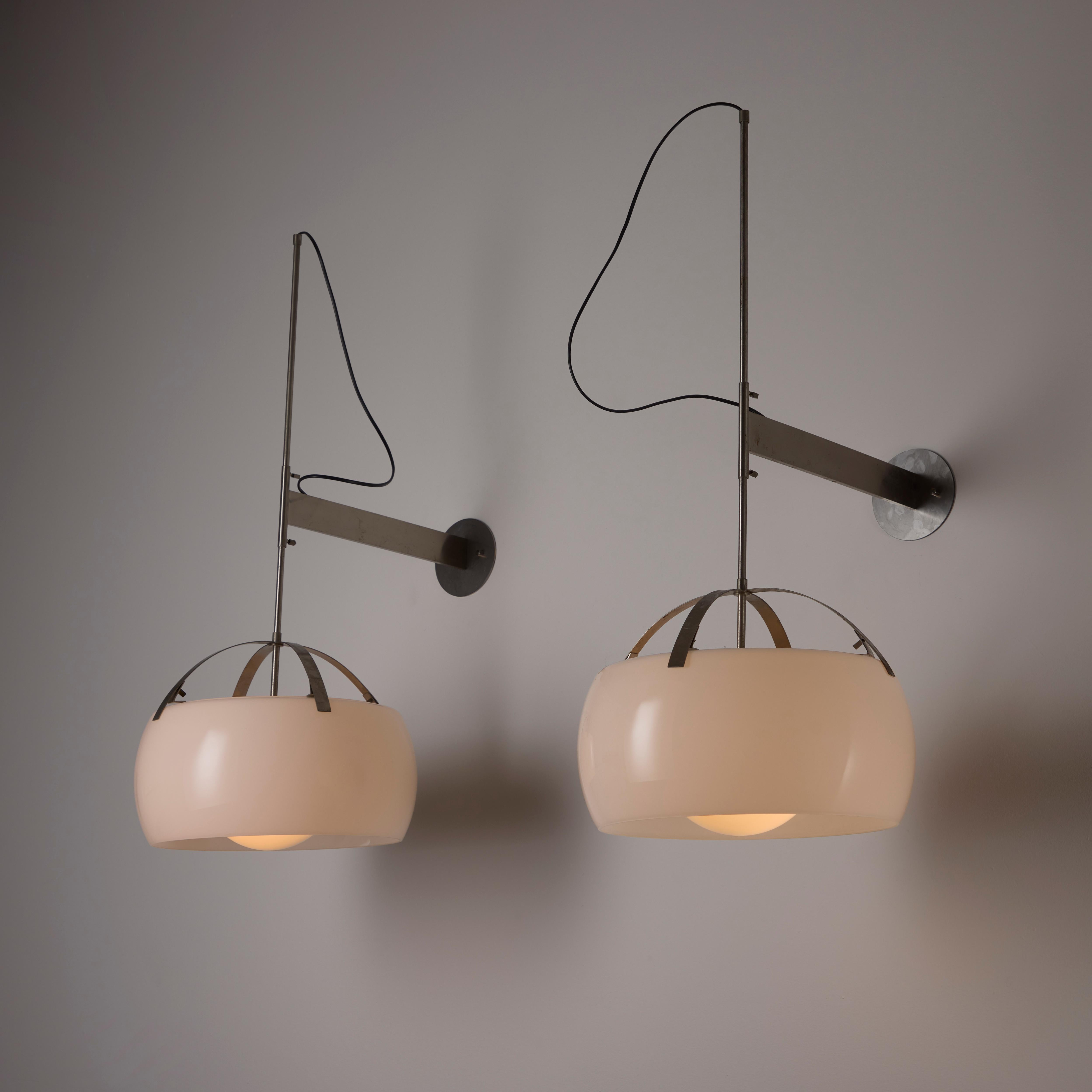 Rare lampade da parete 'Omega' di Vico Magistretti per Artemide In condizioni buone a Los Angeles, CA