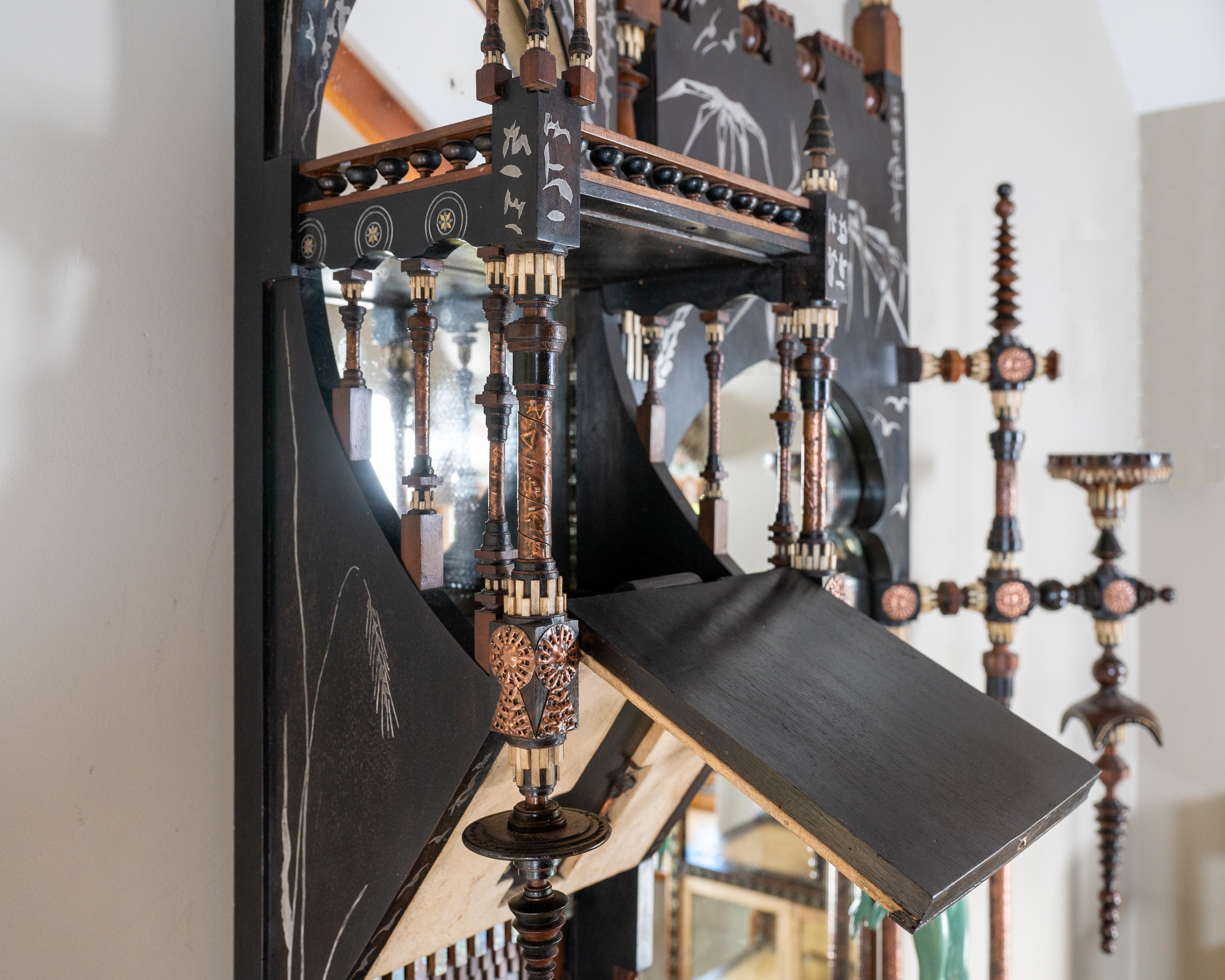 Seltener & einzigartiger Hall Konsolentisch & Spiegel von Carlo Bugatti, Intarsienarbeit im Angebot 7