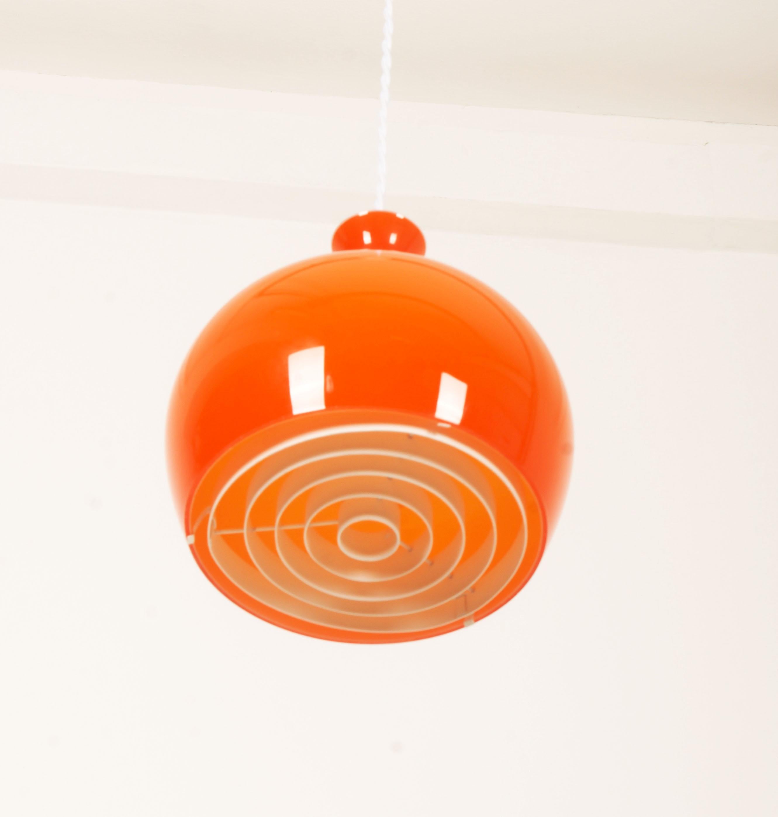 Scandinavo moderno Rari ciondoli a cipolla in vetro arancione di Helge Zimdal in vendita