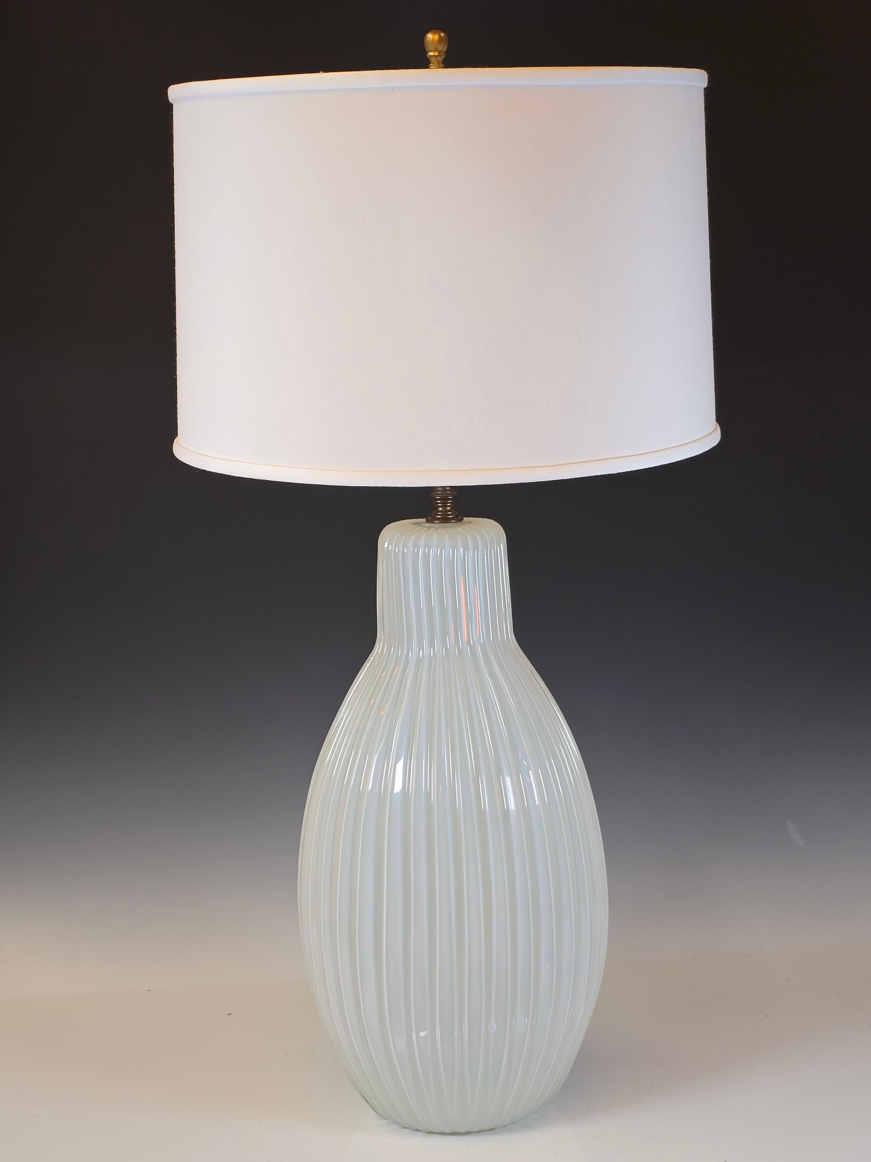 Rara lámpara de mesa opalescente de Barovier & Toso en venta 1