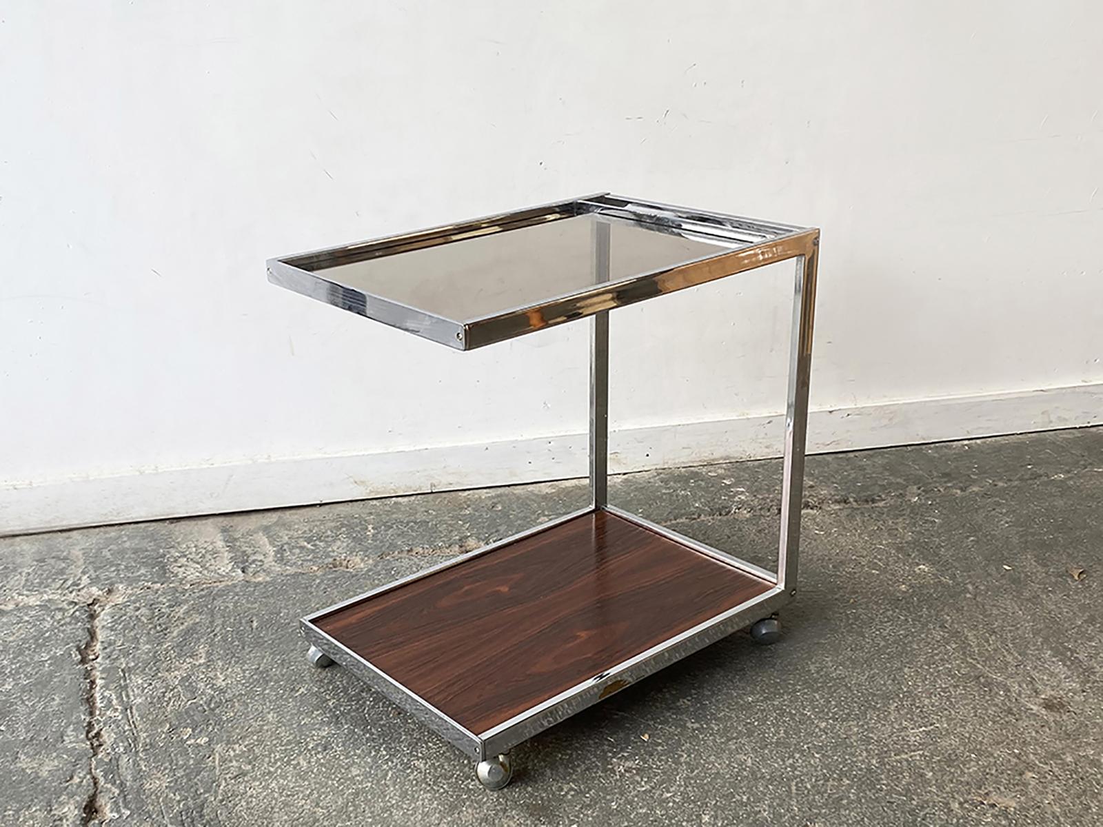 Mid-Century Modern Rare open ended drinks trolley / bar cart by Howard Miller for MDA For Sale