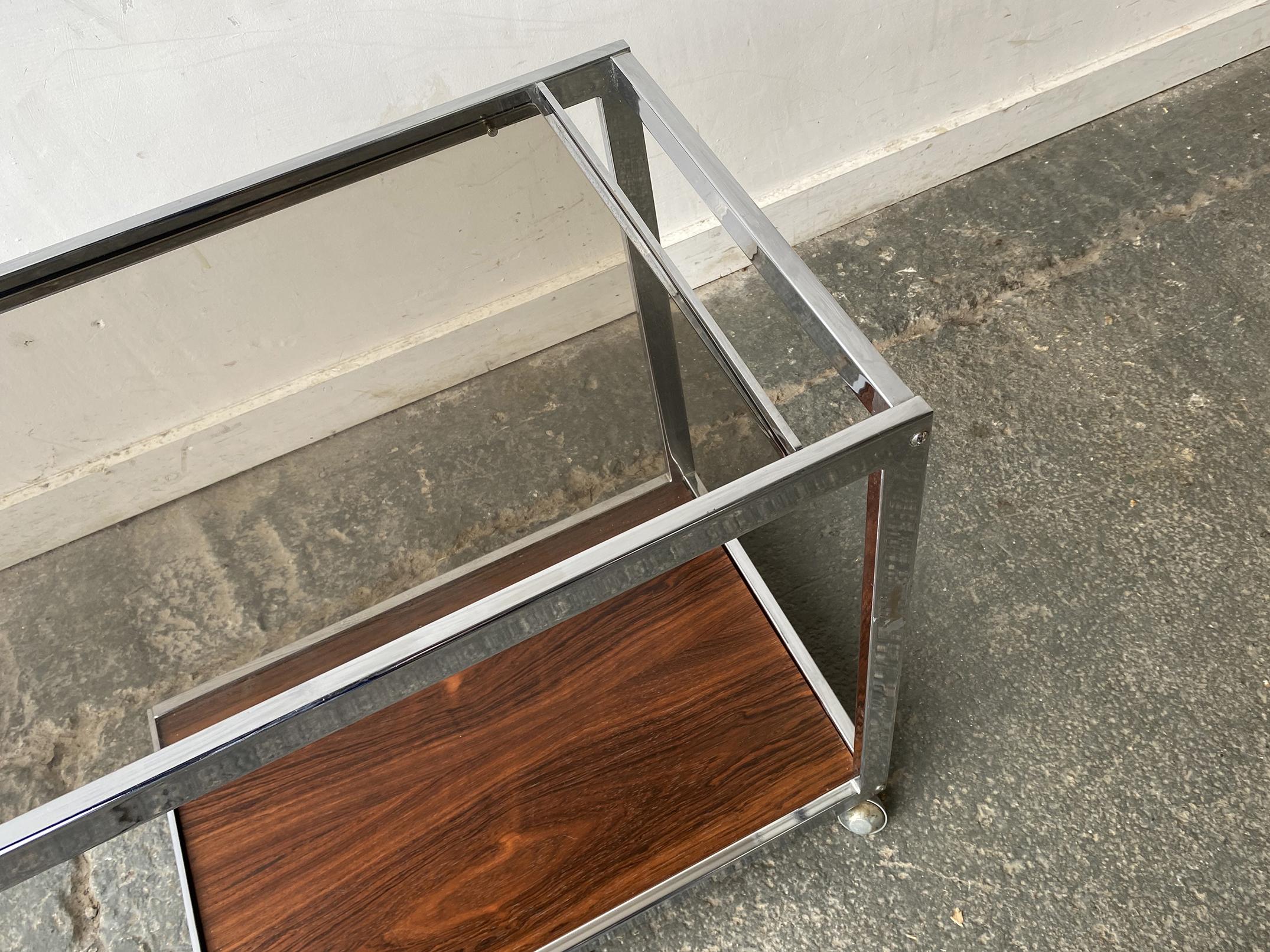 Rare open ended drinks trolley / bar cart by Howard Miller for MDA In Good Condition For Sale In London, GB