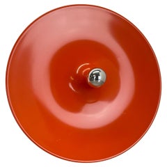 Rara lampada da parete a disco arancione da 50 cm in stile Charlotte Perriand di Staff, Germania 1970