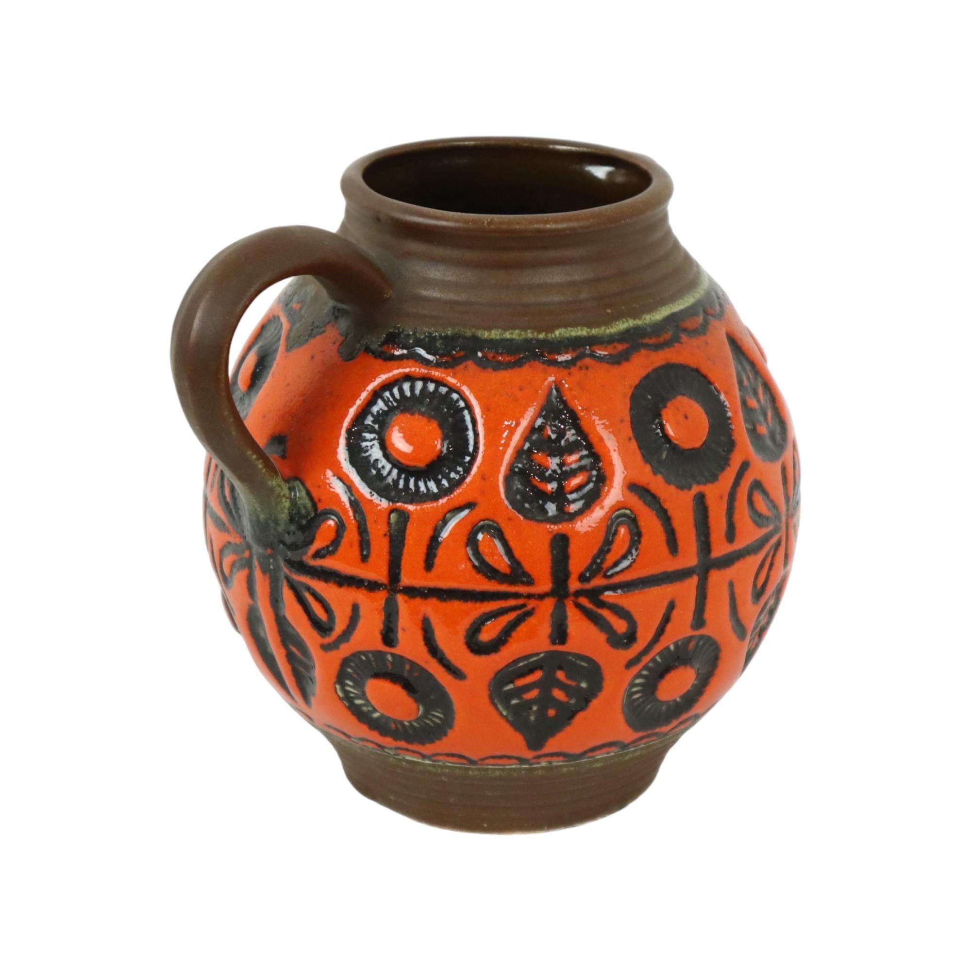 Tedesco Raro vaso a sfera arancione della Germania occidentale in ceramica Wekara 1850-18 in vendita