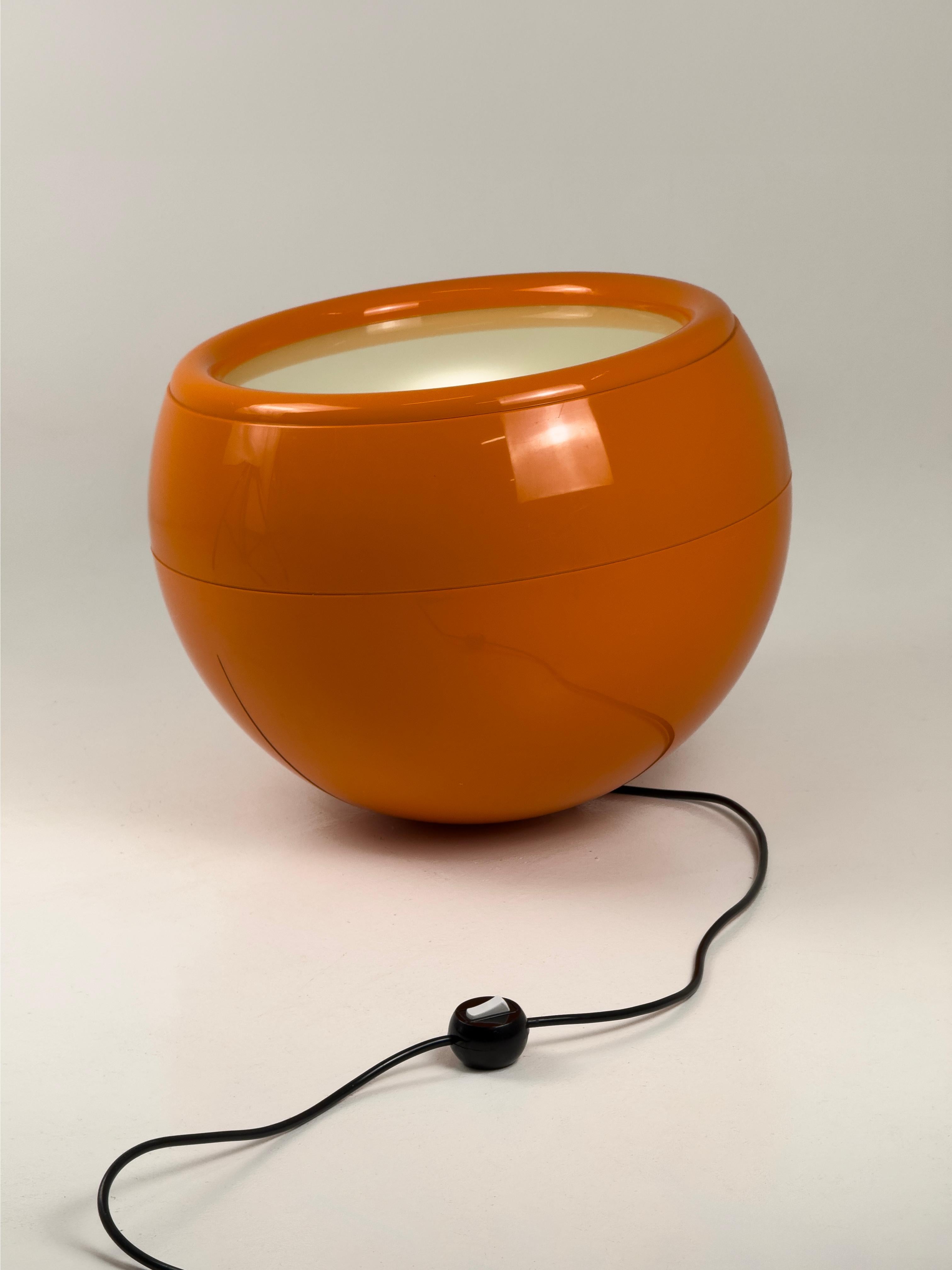 Rare lampadaire Orange Pallade (1ère édition 1968) du Studio Tetrarch pour Artemide en vente 3