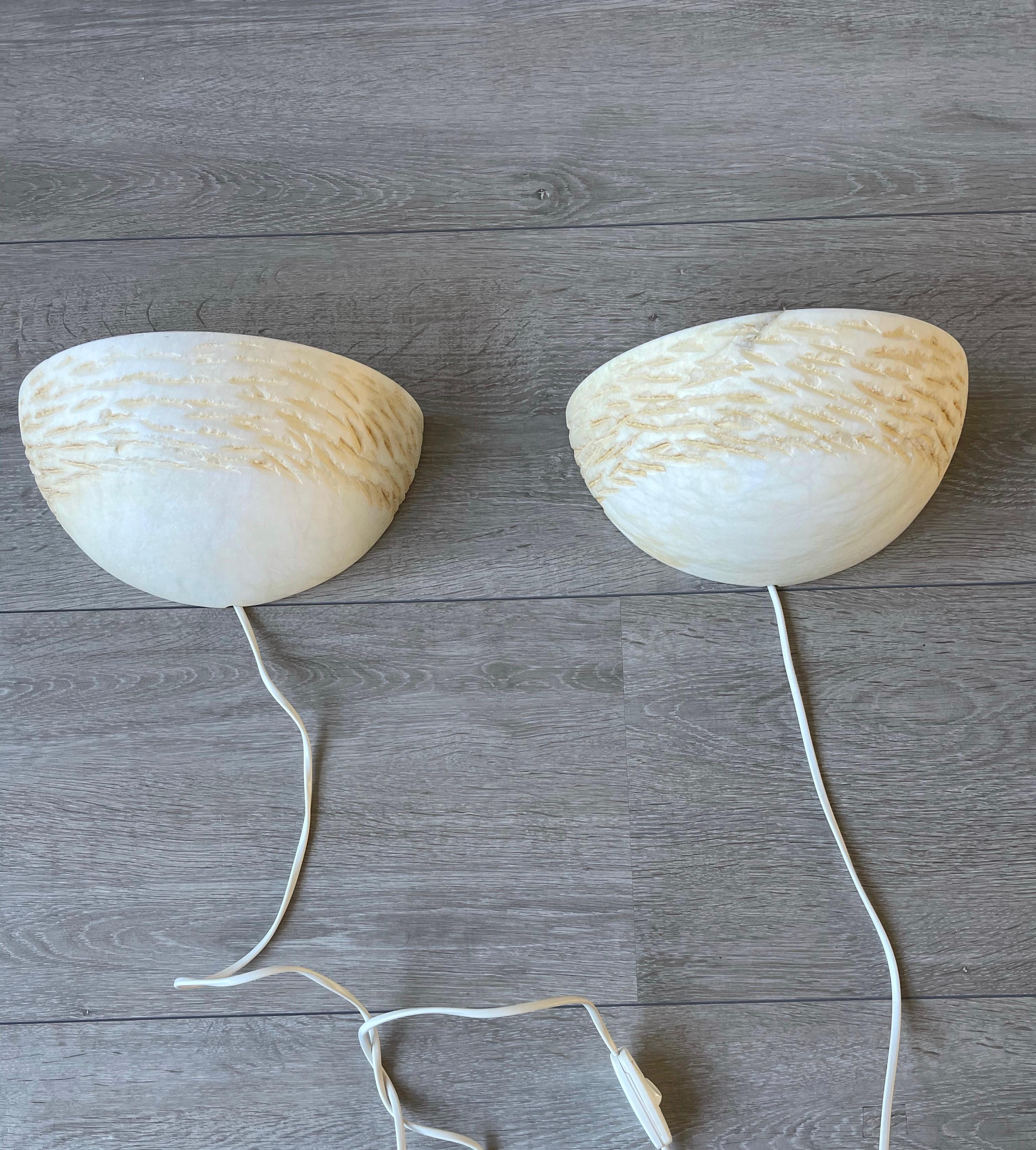 Rare Organic Design Midcentury Modern Pair of Alabaster Wall Sconces Wall Lights For Sale 12