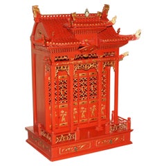 Raro mobile orientale cinese d'esportazione vintage con piano a pagoda rosso, molto decorativo